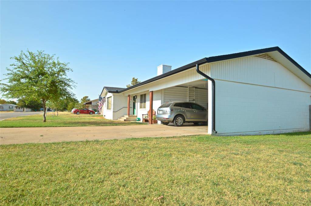 Goldthwaite, TX 76844,1709 Clyde Street