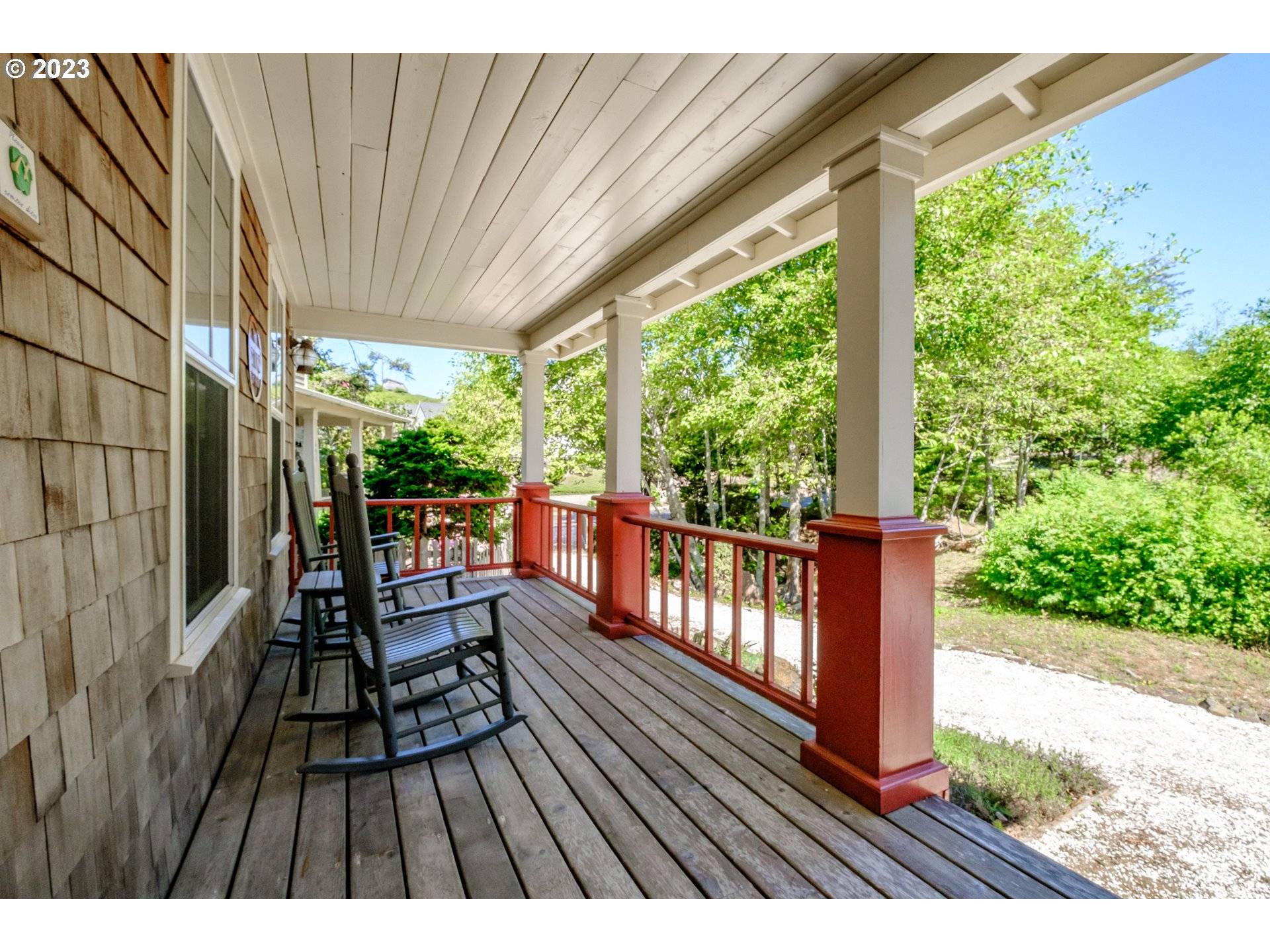 Lincoln City, OR 97367,695 SW 26TH LN