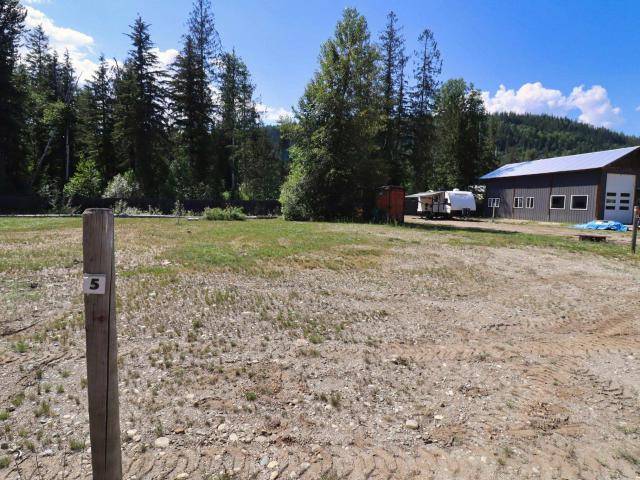 North Shuswap, BC V0E 1M9,5 1701 IRELAND ROAD