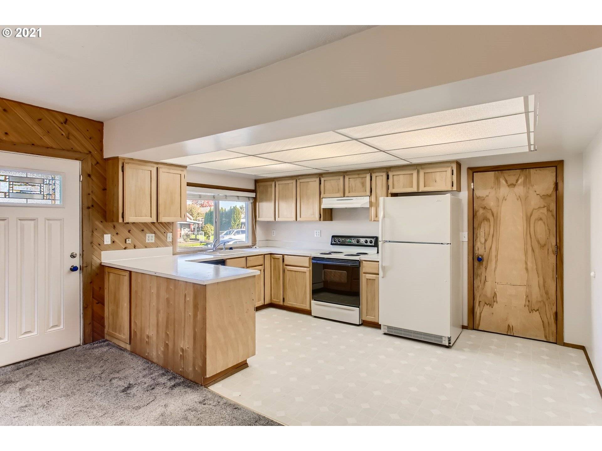 2212 23RD AVE, Forest Grove, OR 97116