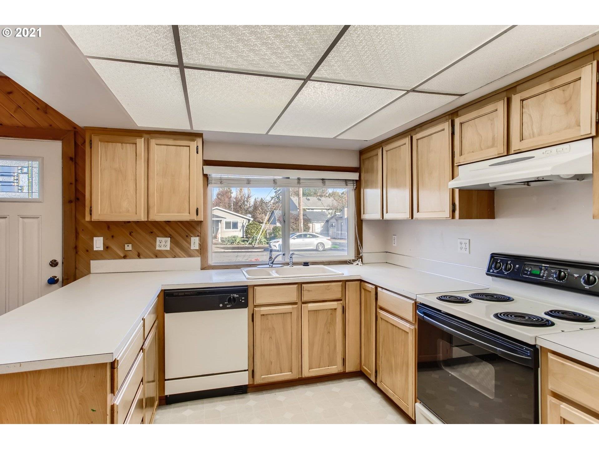 2212 23RD AVE, Forest Grove, OR 97116