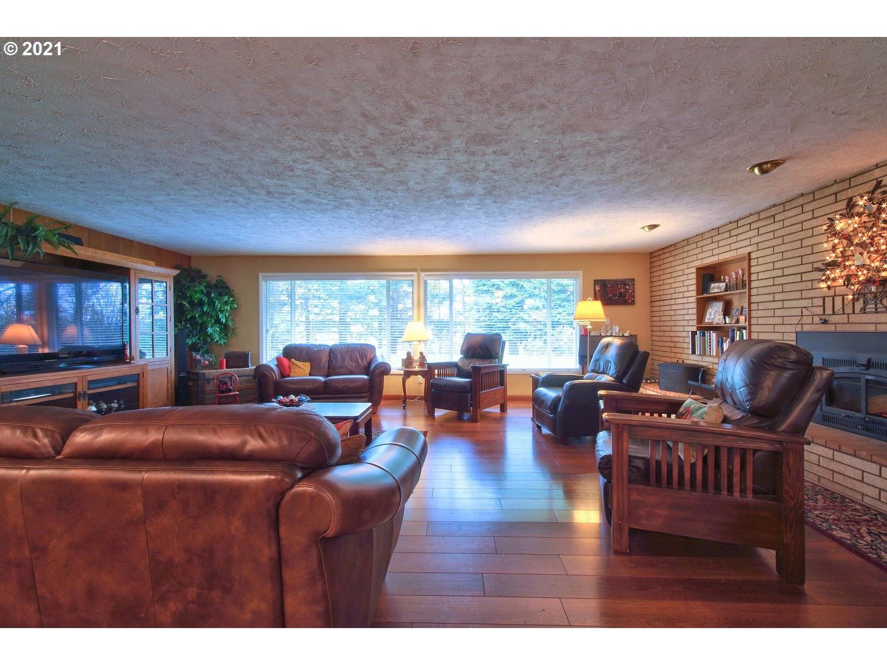 29223 S MERIDIAN RD, Hubbard, OR 97032