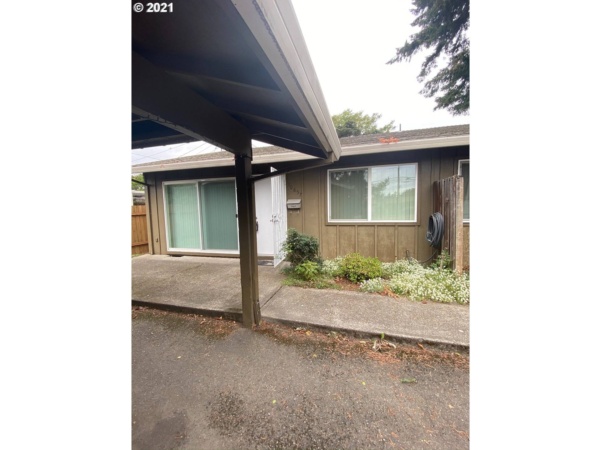 Portland, OR 97220,10857 NE GLISAN ST