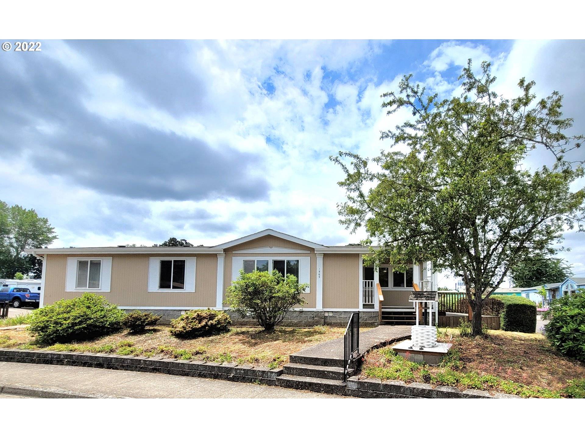 Eugene, OR 97404,1565 SKIPPER AVE