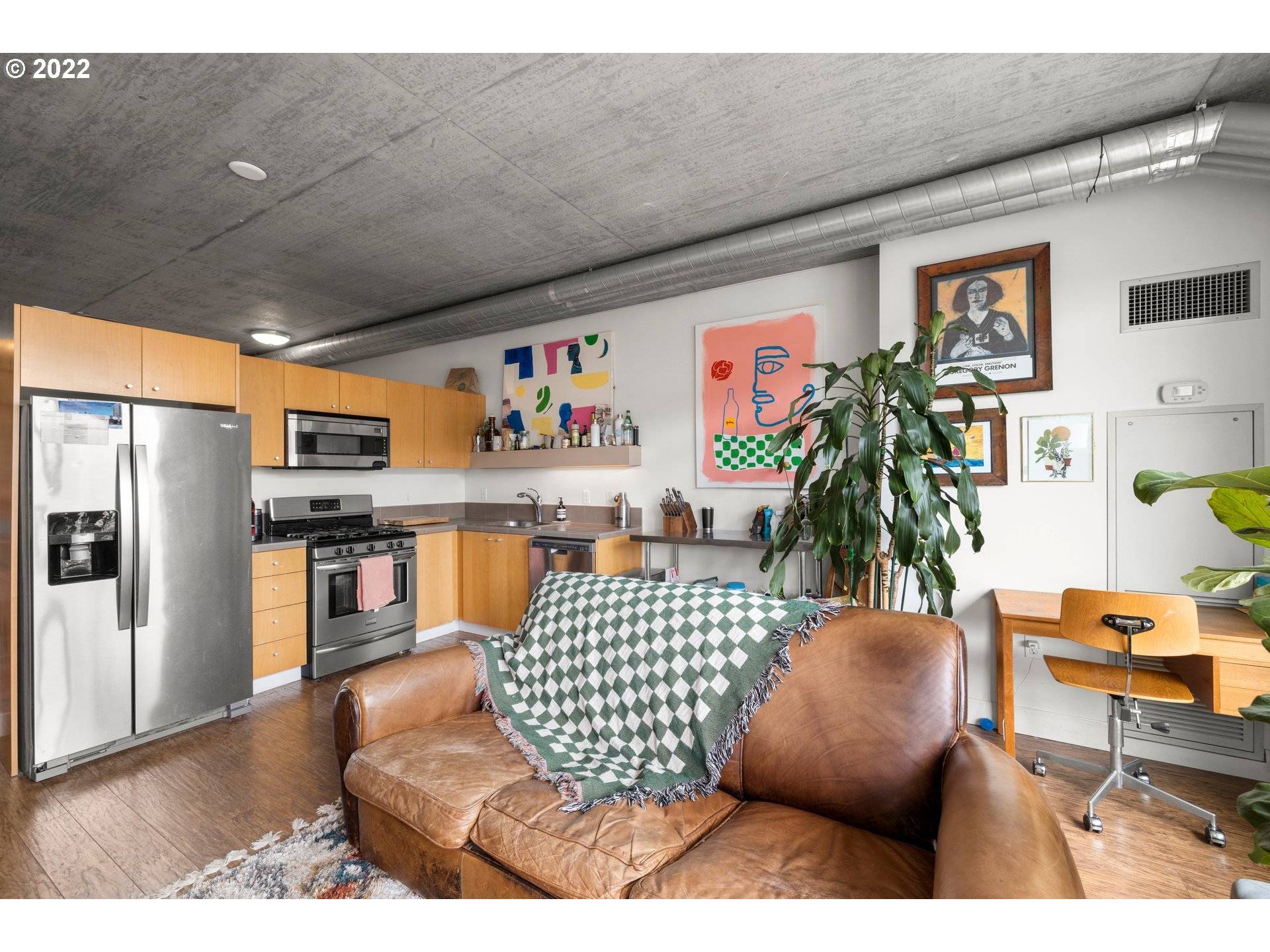 Portland, OR 97209,1926 W BURNSIDE ST #207