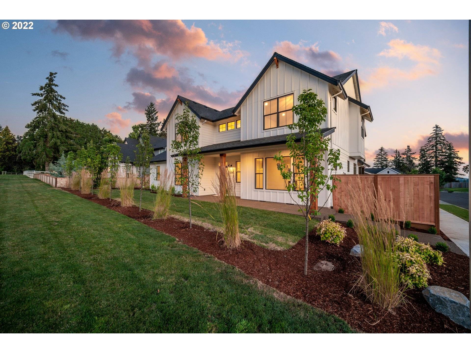 Oregon City, OR 97045,15268 HOLCOMB BLVD