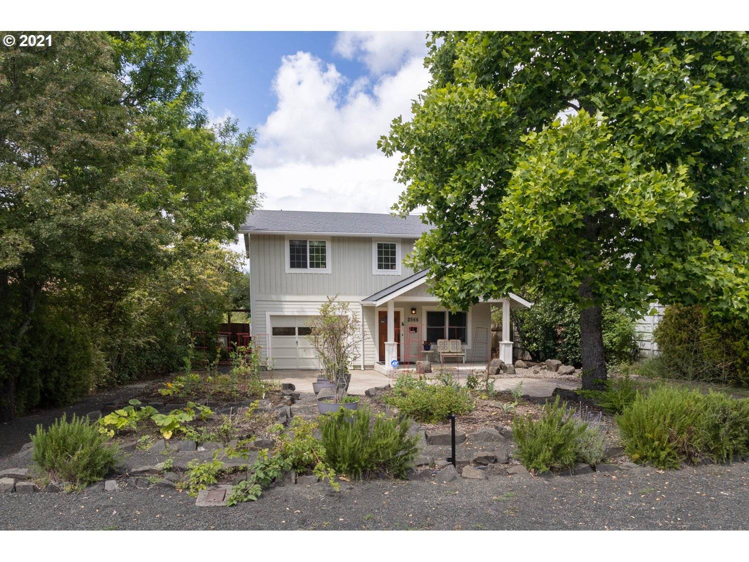 Eugene, OR 97405,2566 MONROE ST