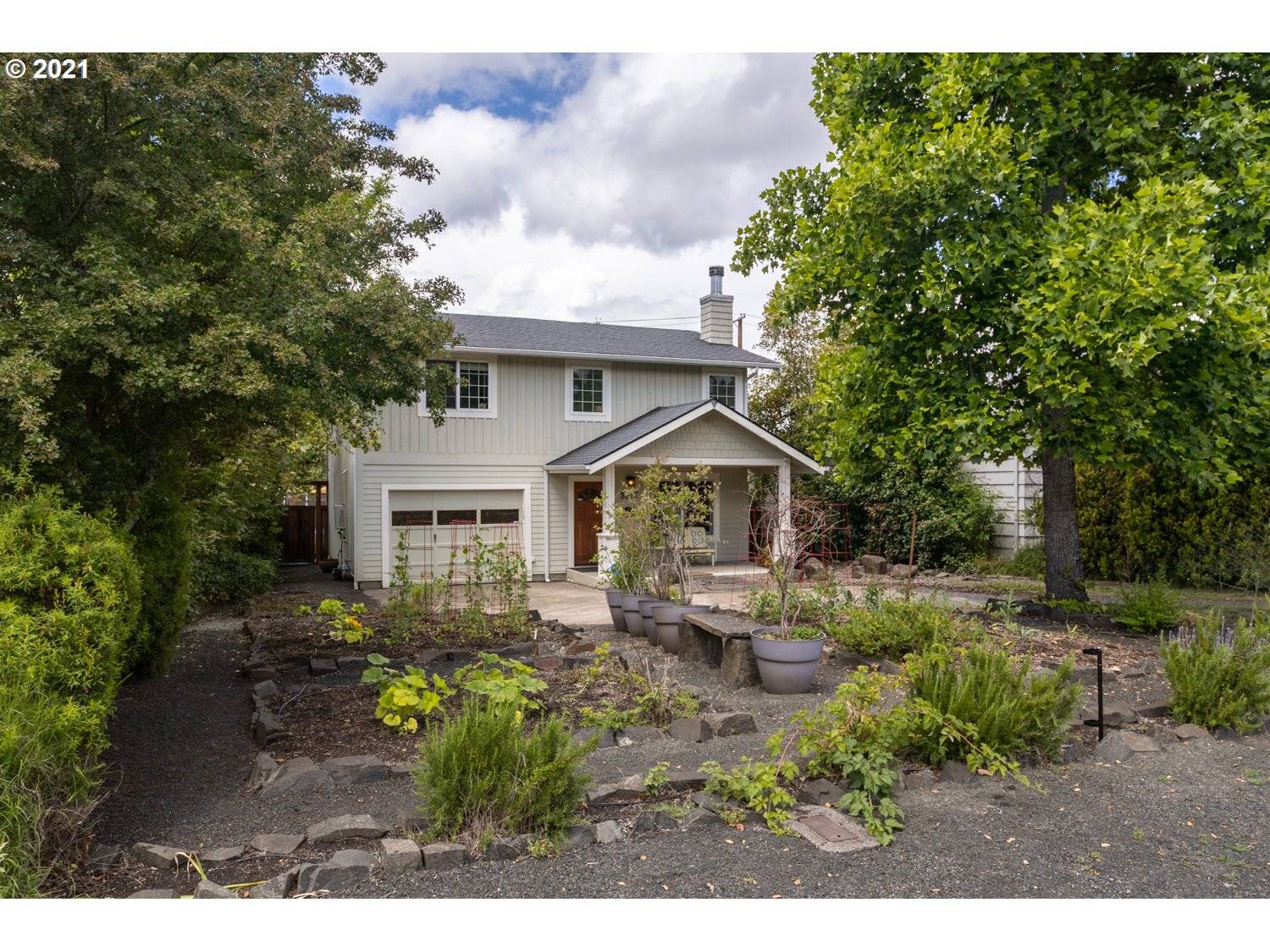 Eugene, OR 97405,2566 MONROE ST