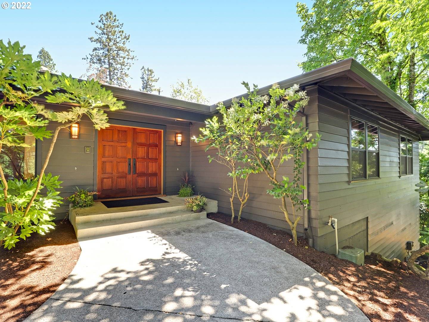 Portland, OR 97221,6200 SW ROUND HILL WAY