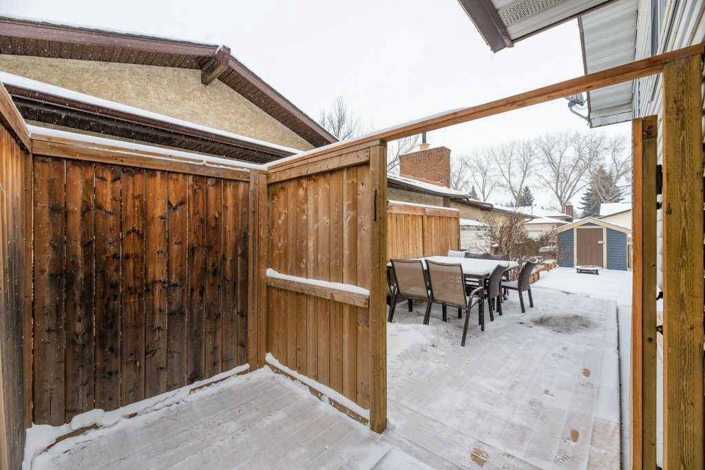 Calgary, AB T1Y 3L8,208 Templeside CIR NE