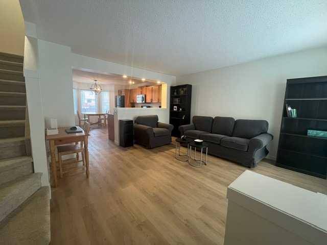 Calgary, AB T2Z 4W1,338 Elgin PL SE