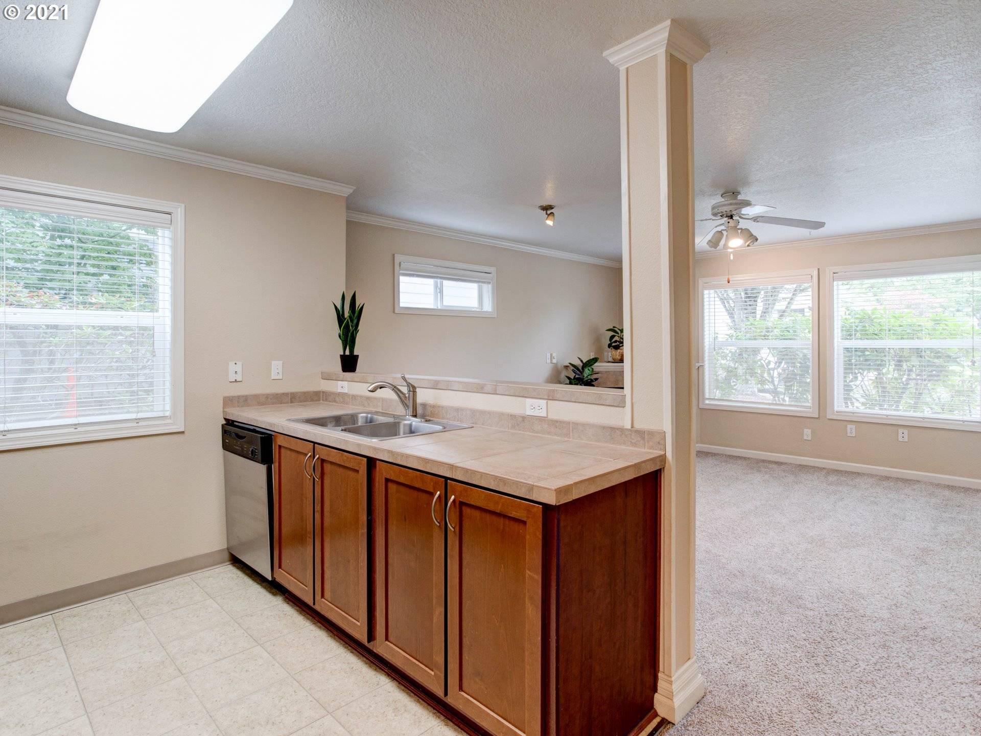Portland, OR 97229,15060 NW CENTRAL DR #1101