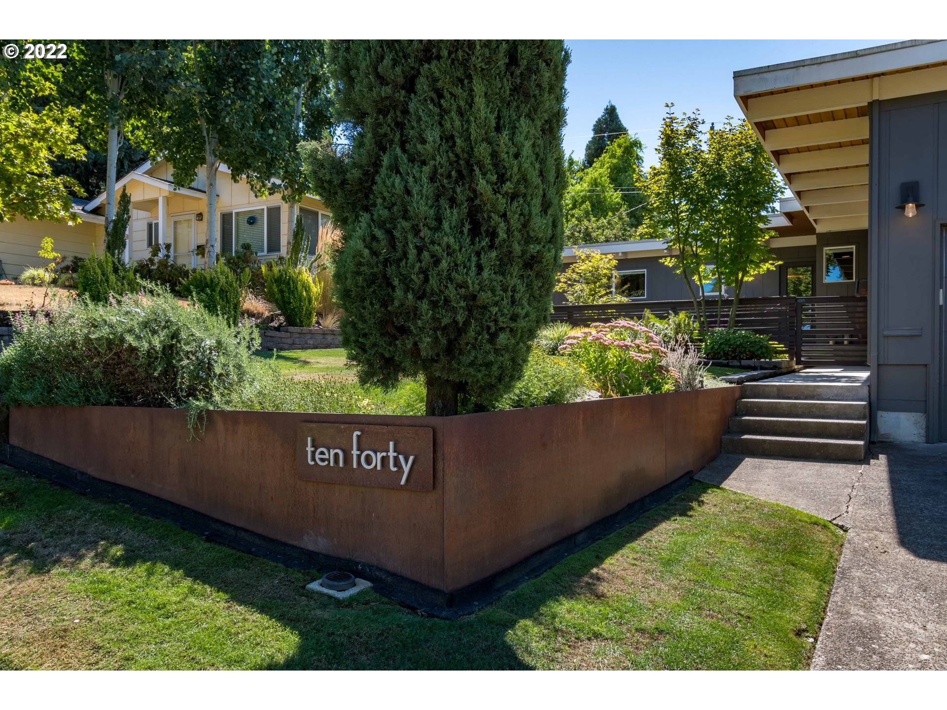 Eugene, OR 97405,1040 E 35th AVE