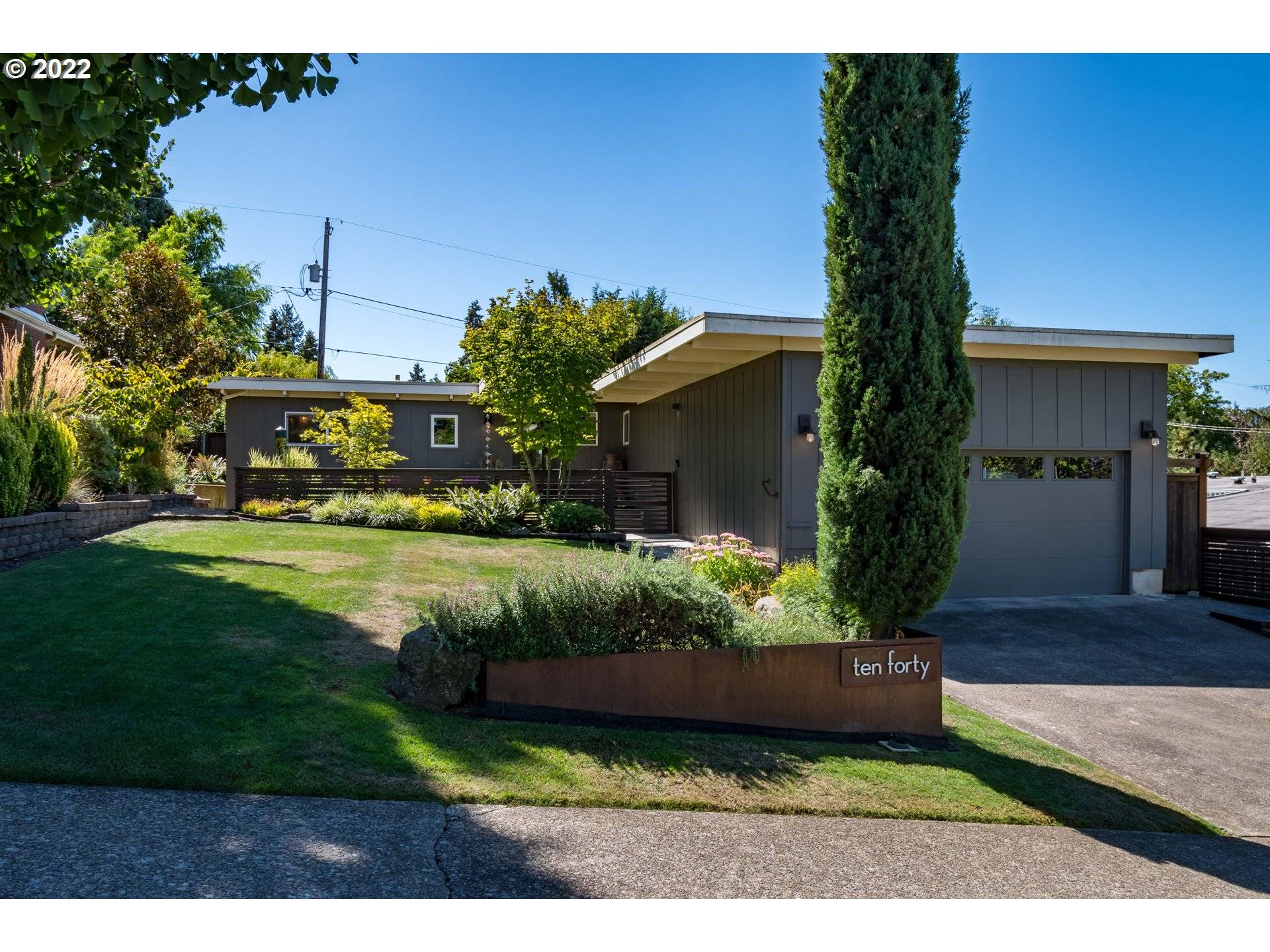 Eugene, OR 97405,1040 E 35th AVE