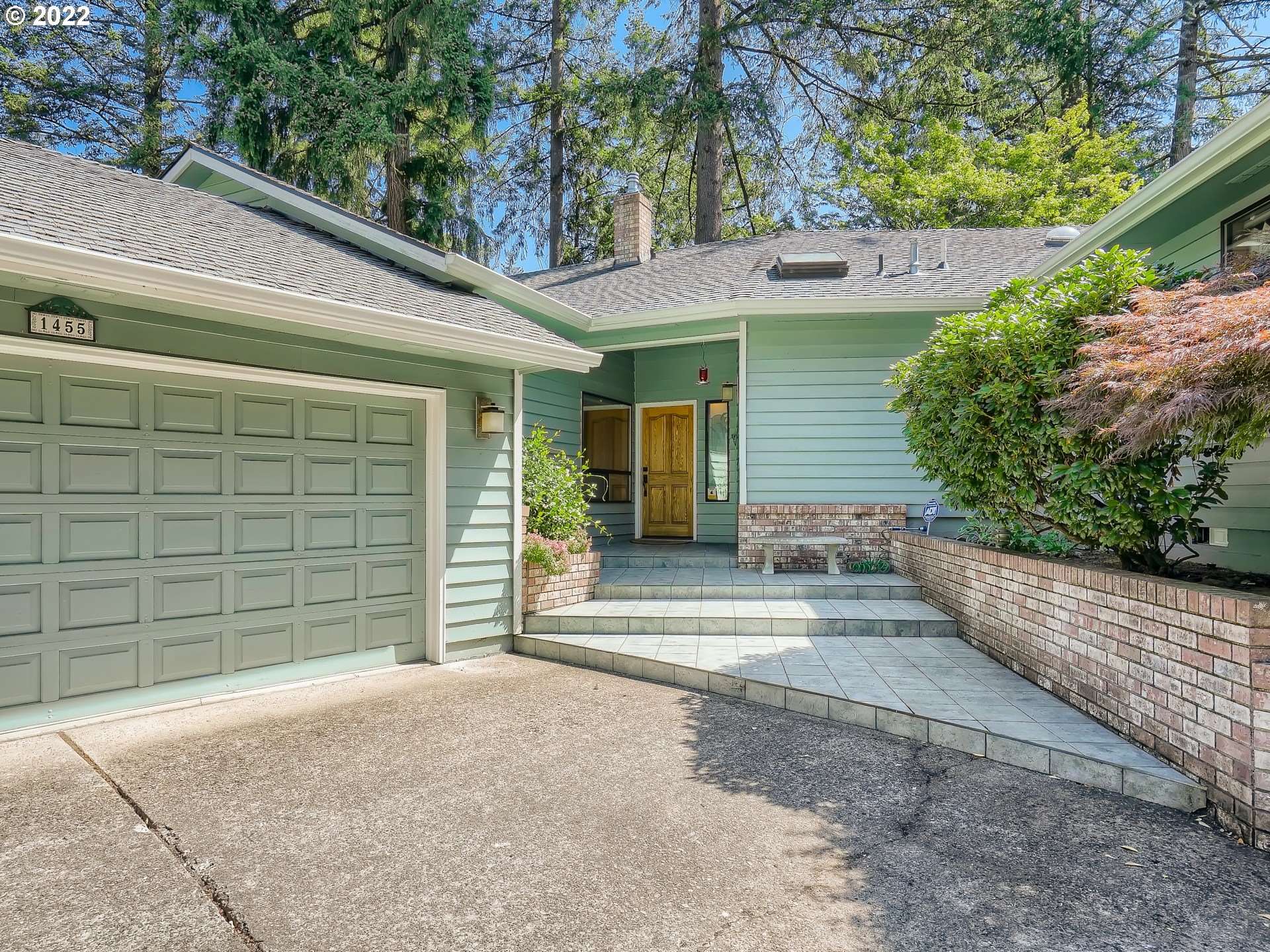 Salem, OR 97302,1455 SE JAMESTOWN ST