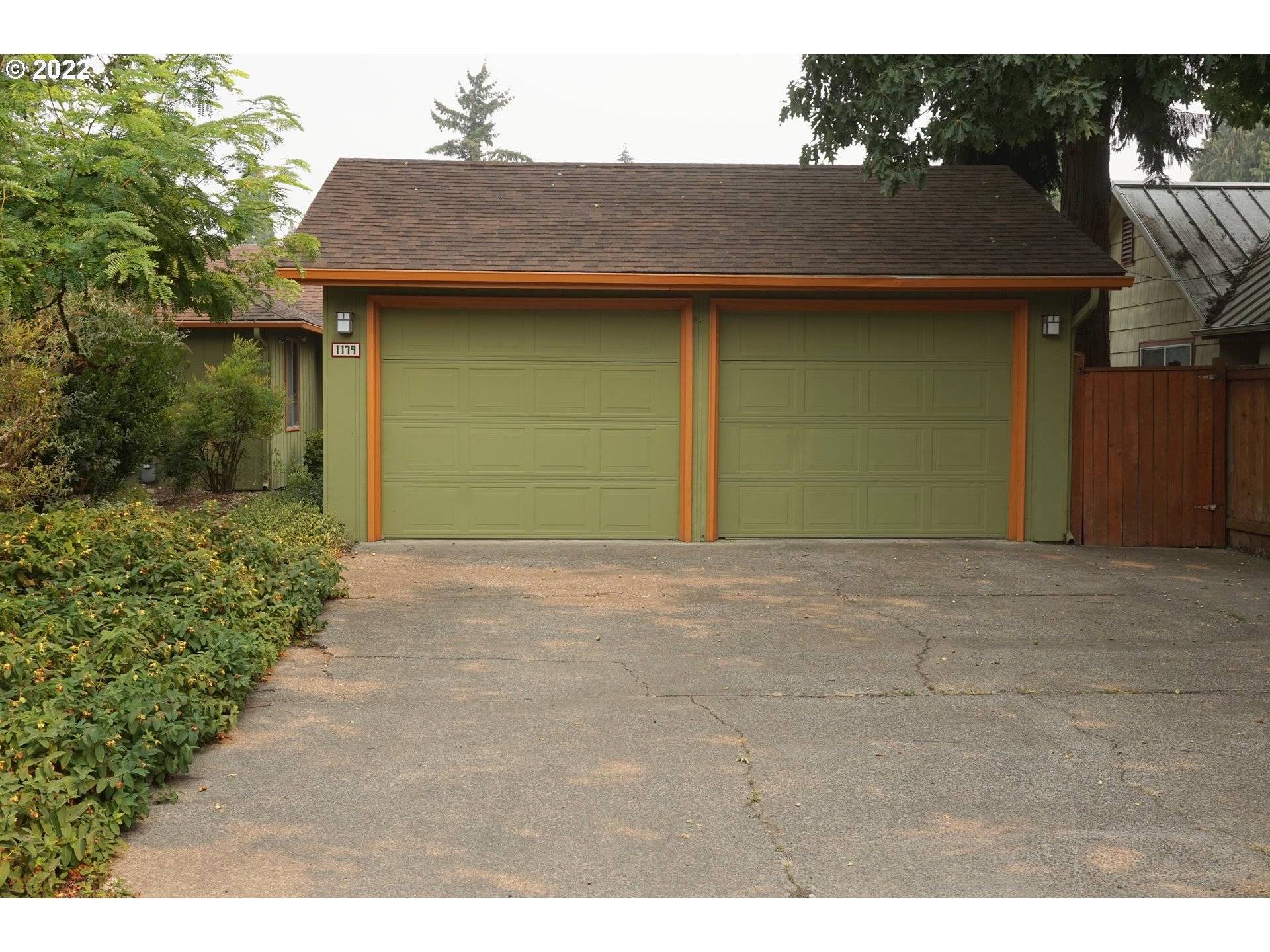 Eugene, OR 97404,1179 FAIRWAY DR