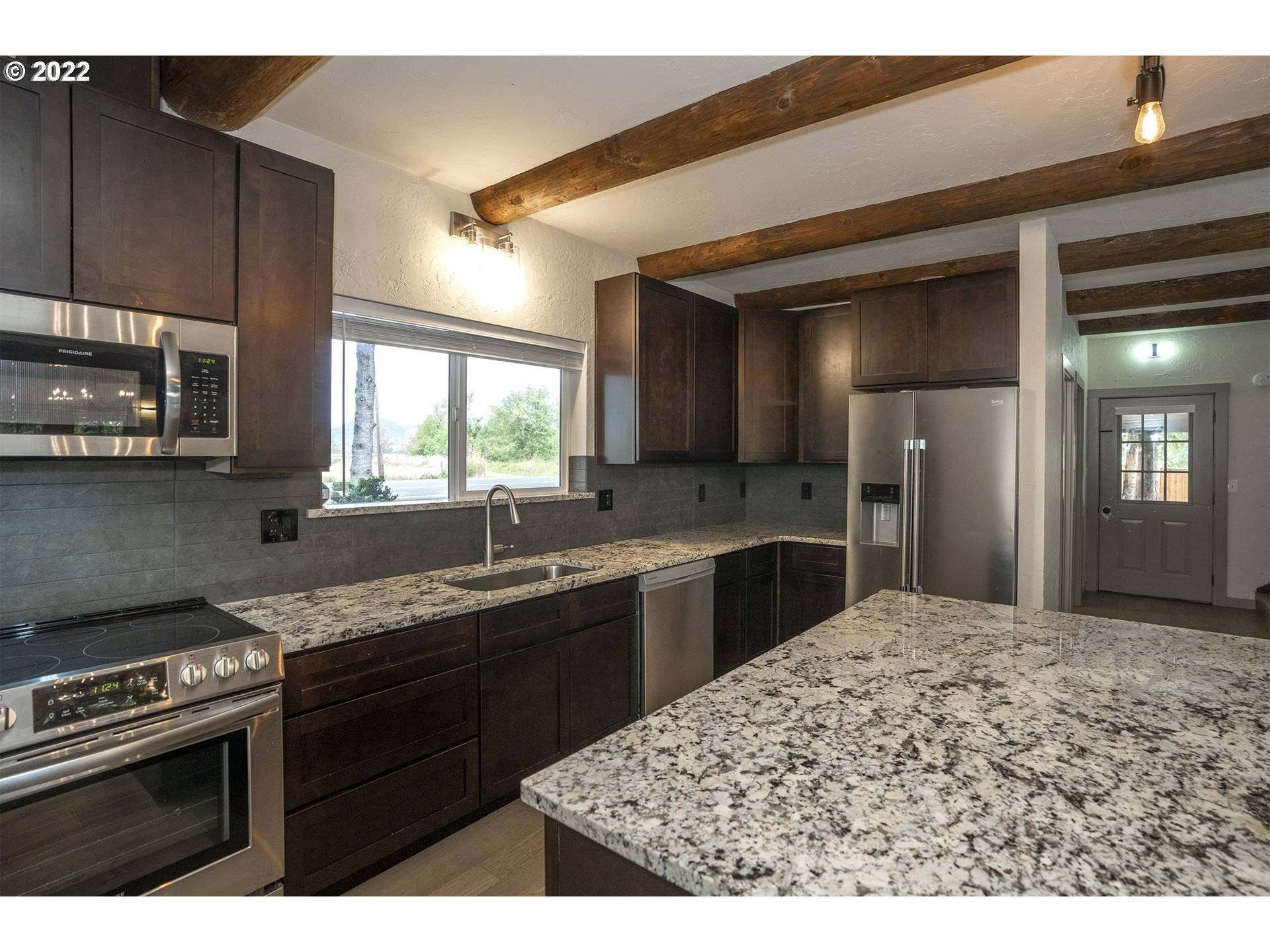 115 BEAVER CREEK RD, Curtis, WA 98538