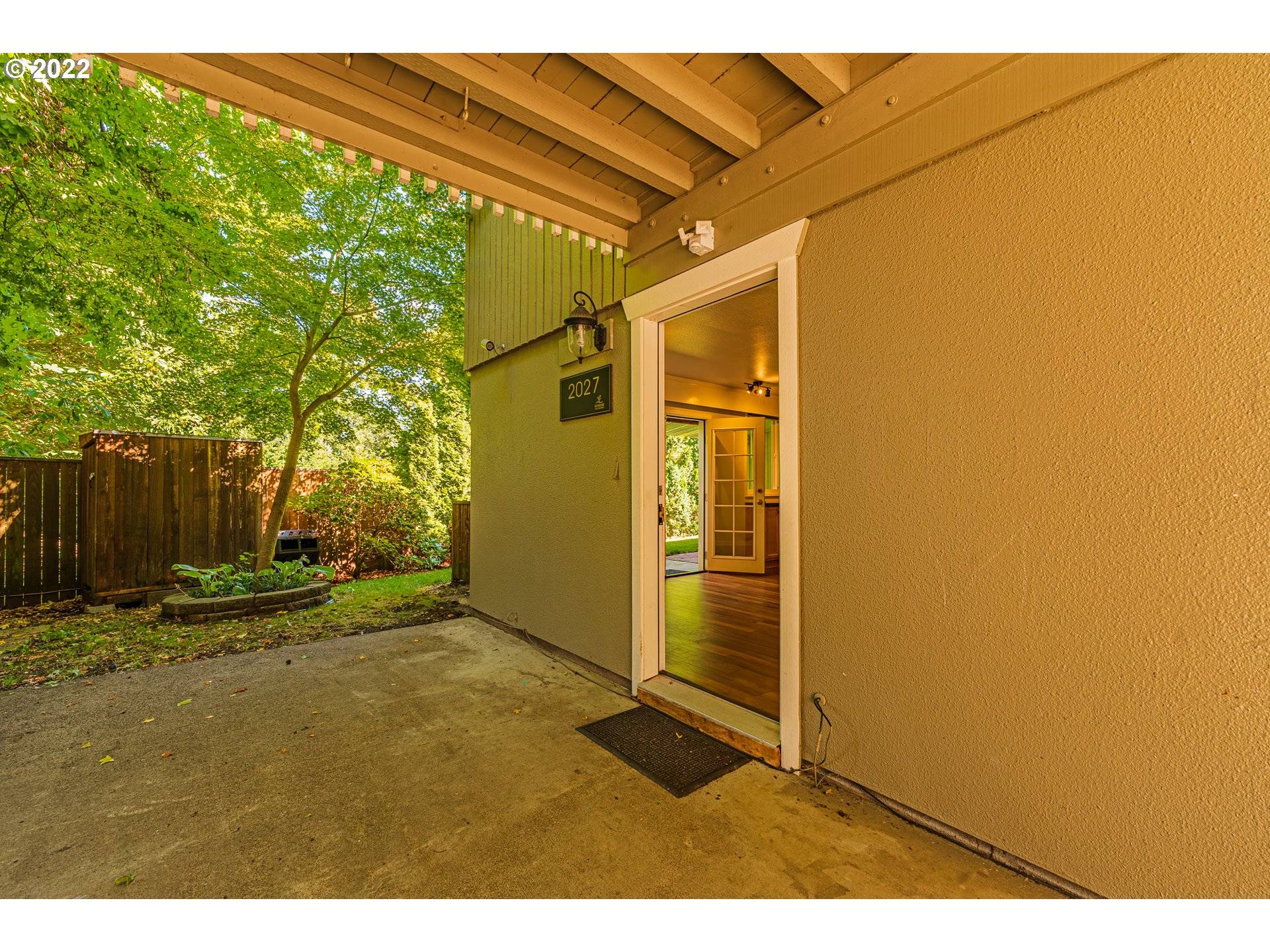 Eugene, OR 97402,2027 W 14TH PL