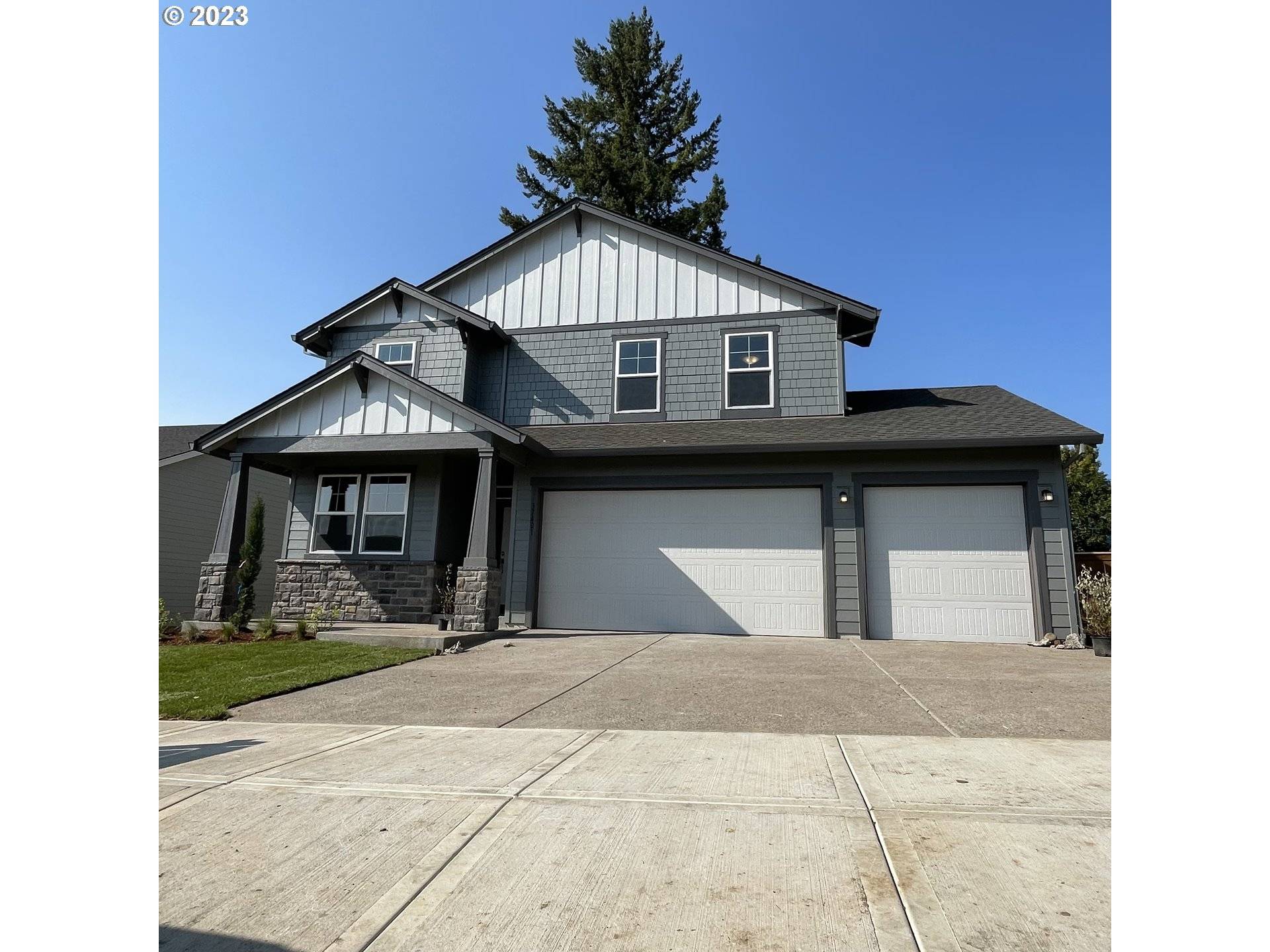 Sandy, OR 97055,37401 Steelhead ST