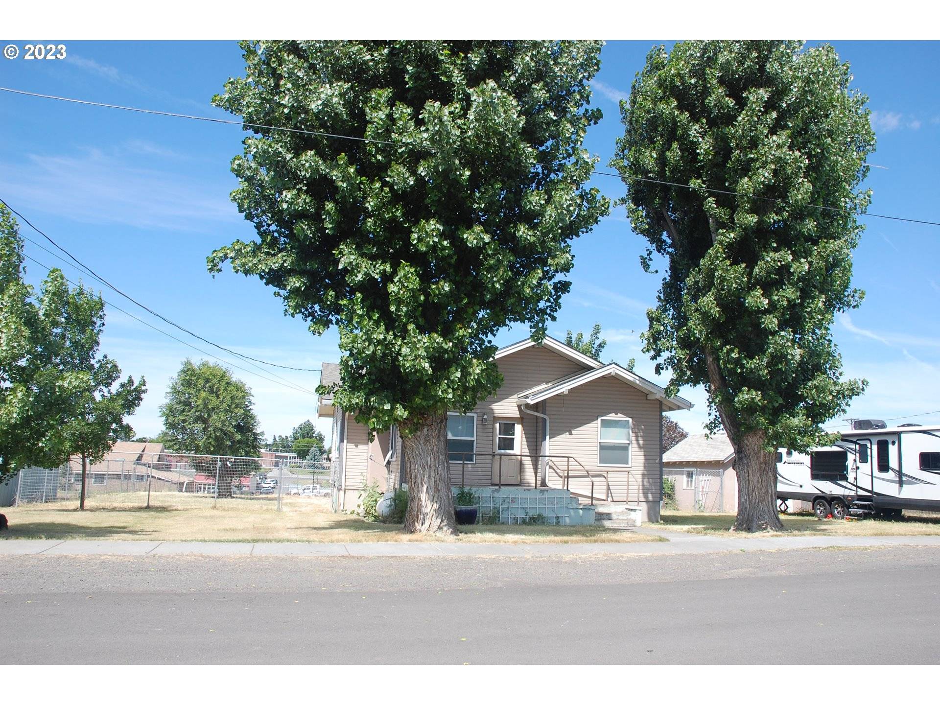 Condon, OR 97823,219 S EAST ST