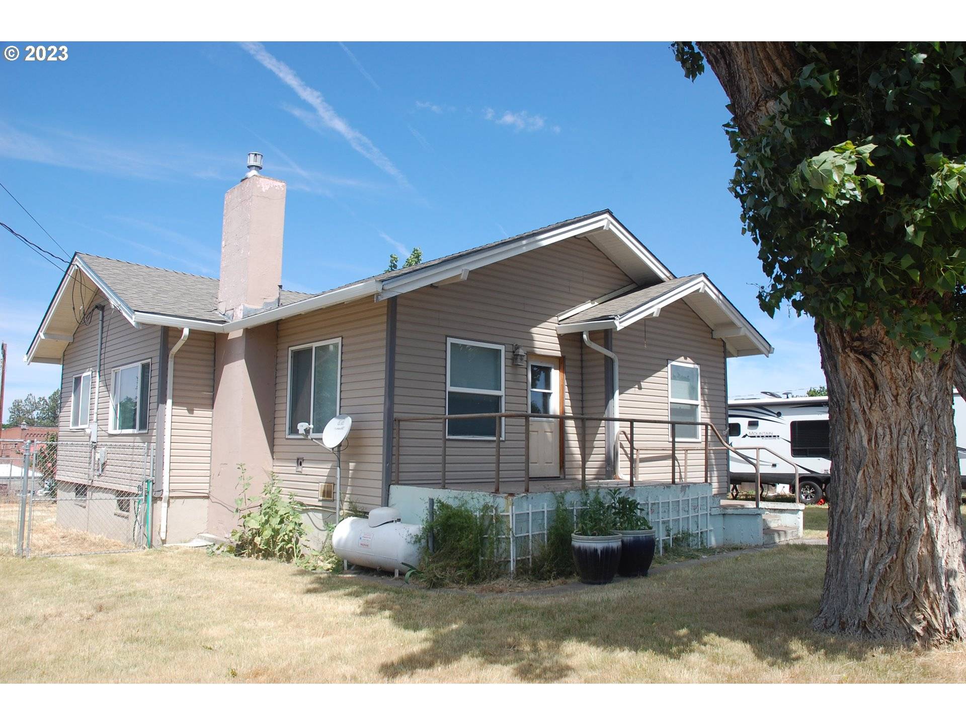 Condon, OR 97823,219 S EAST ST