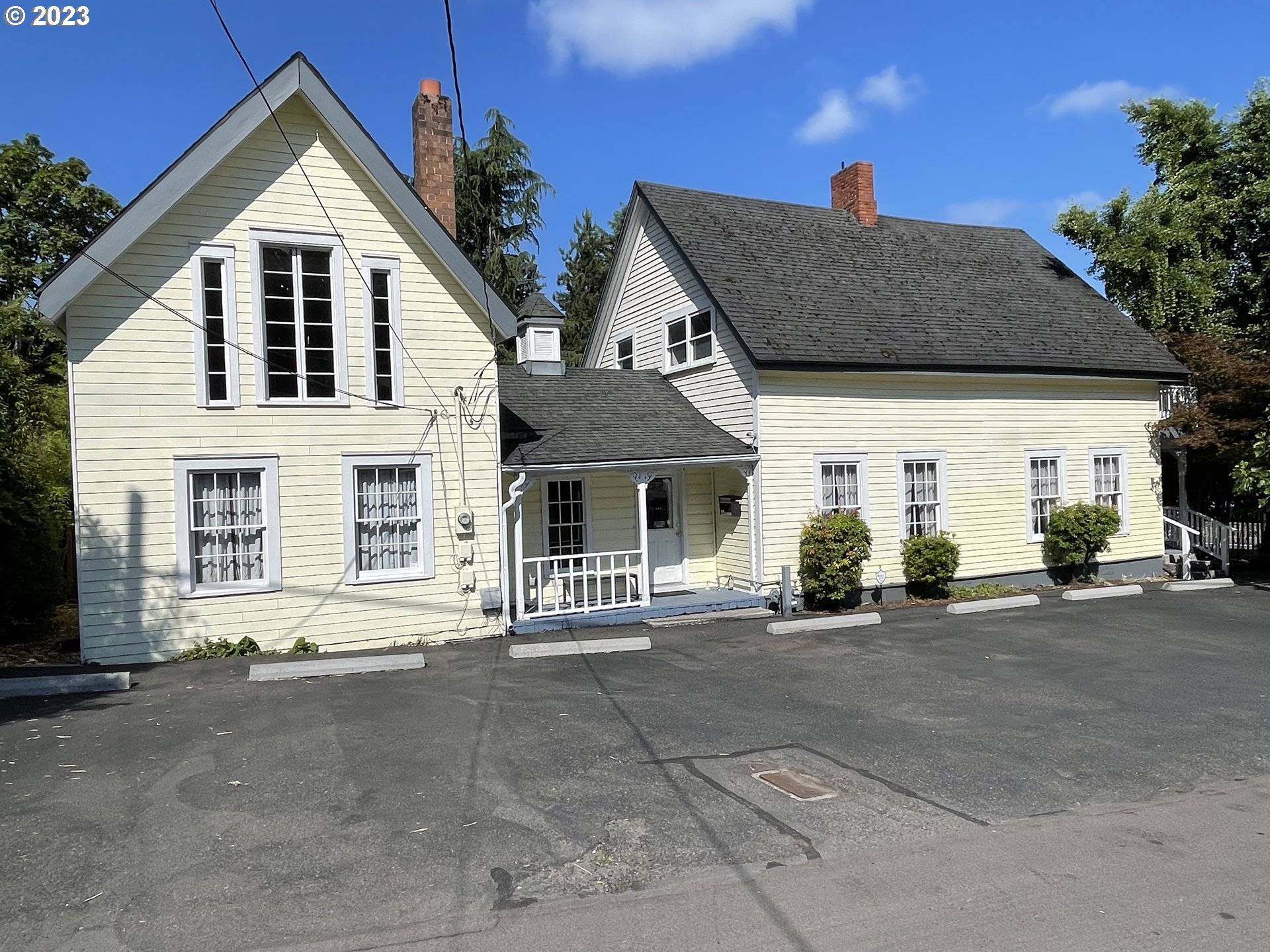 Oregon City, OR 97045,402 S MCLOUGHLIN BLVD