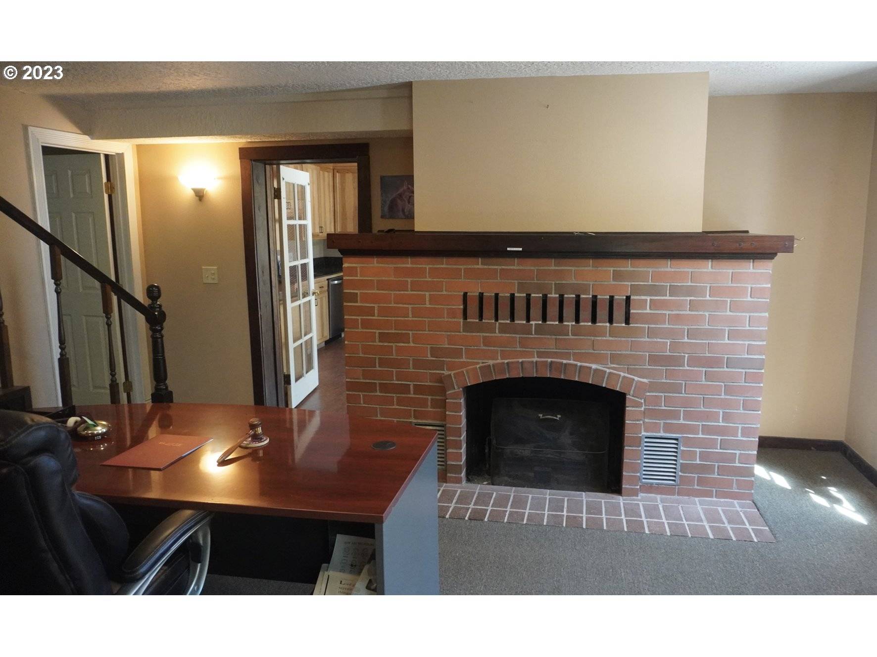 Oregon City, OR 97045,402 S MCLOUGHLIN BLVD