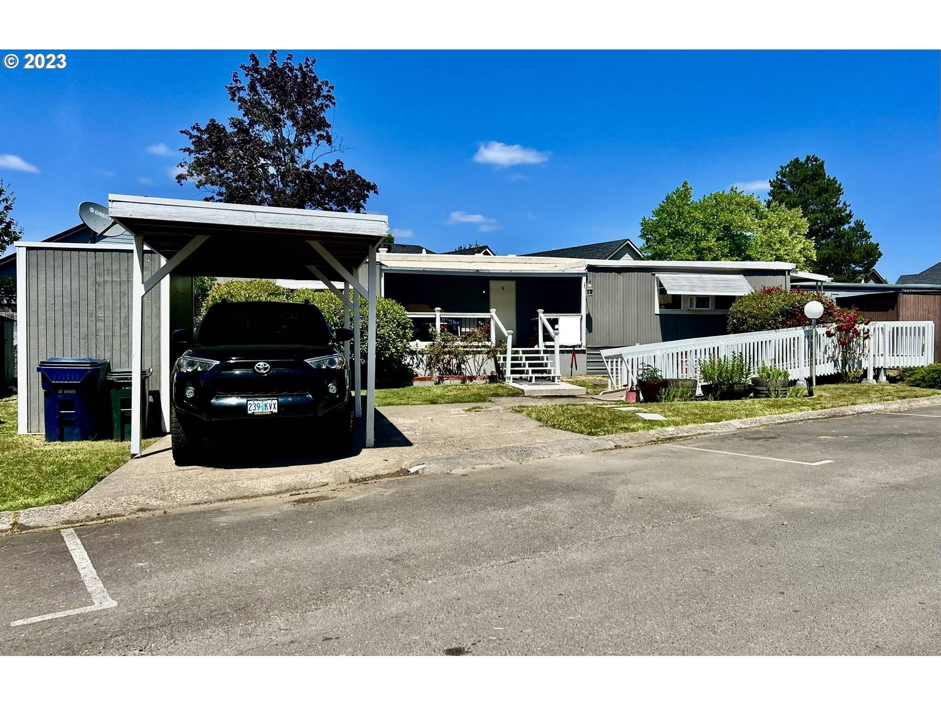 Eugene, OR 97402,555 N DANEBO AVE #126