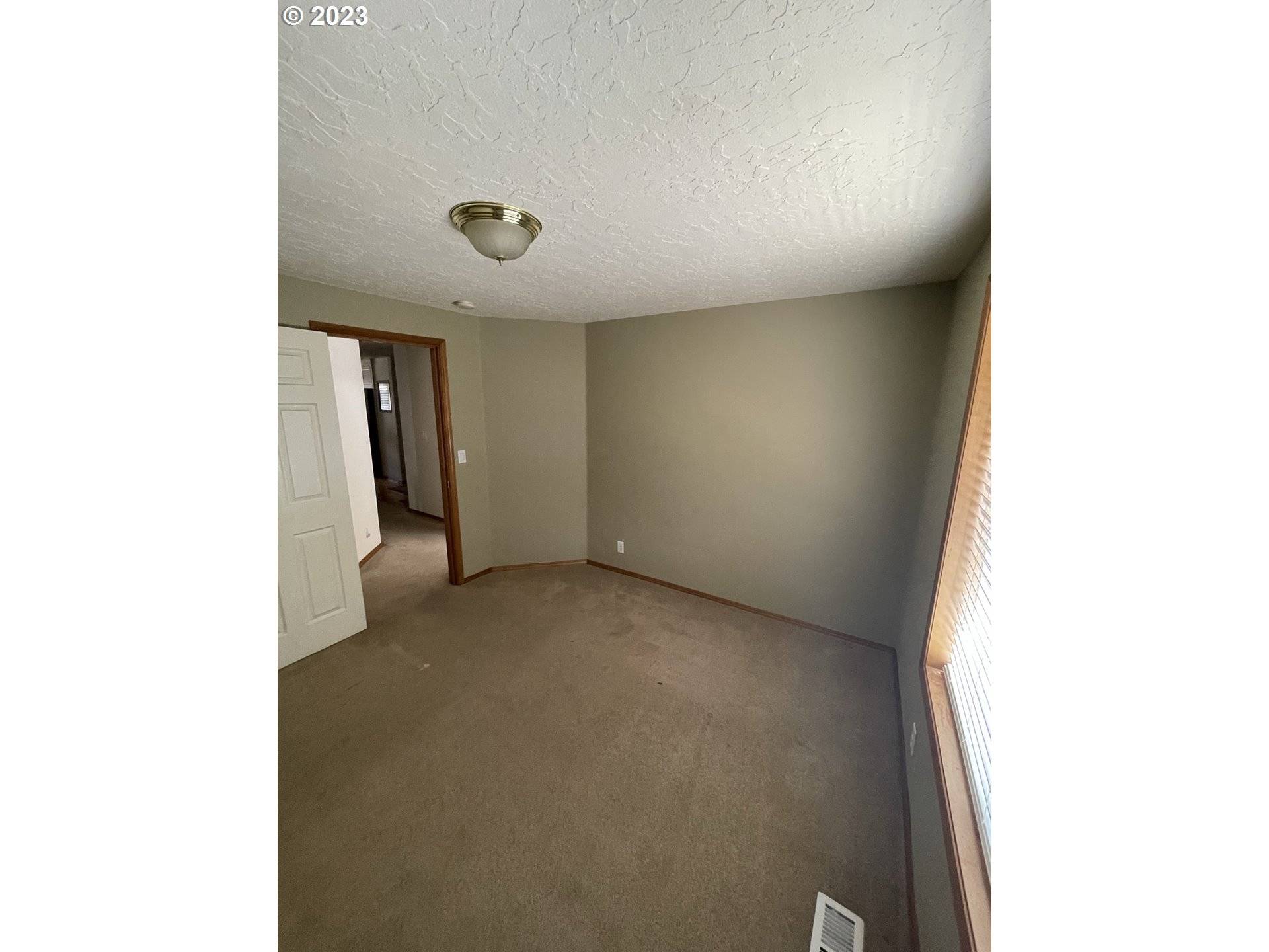 Hillsboro, OR 97123,1131 SE 61ST WAY