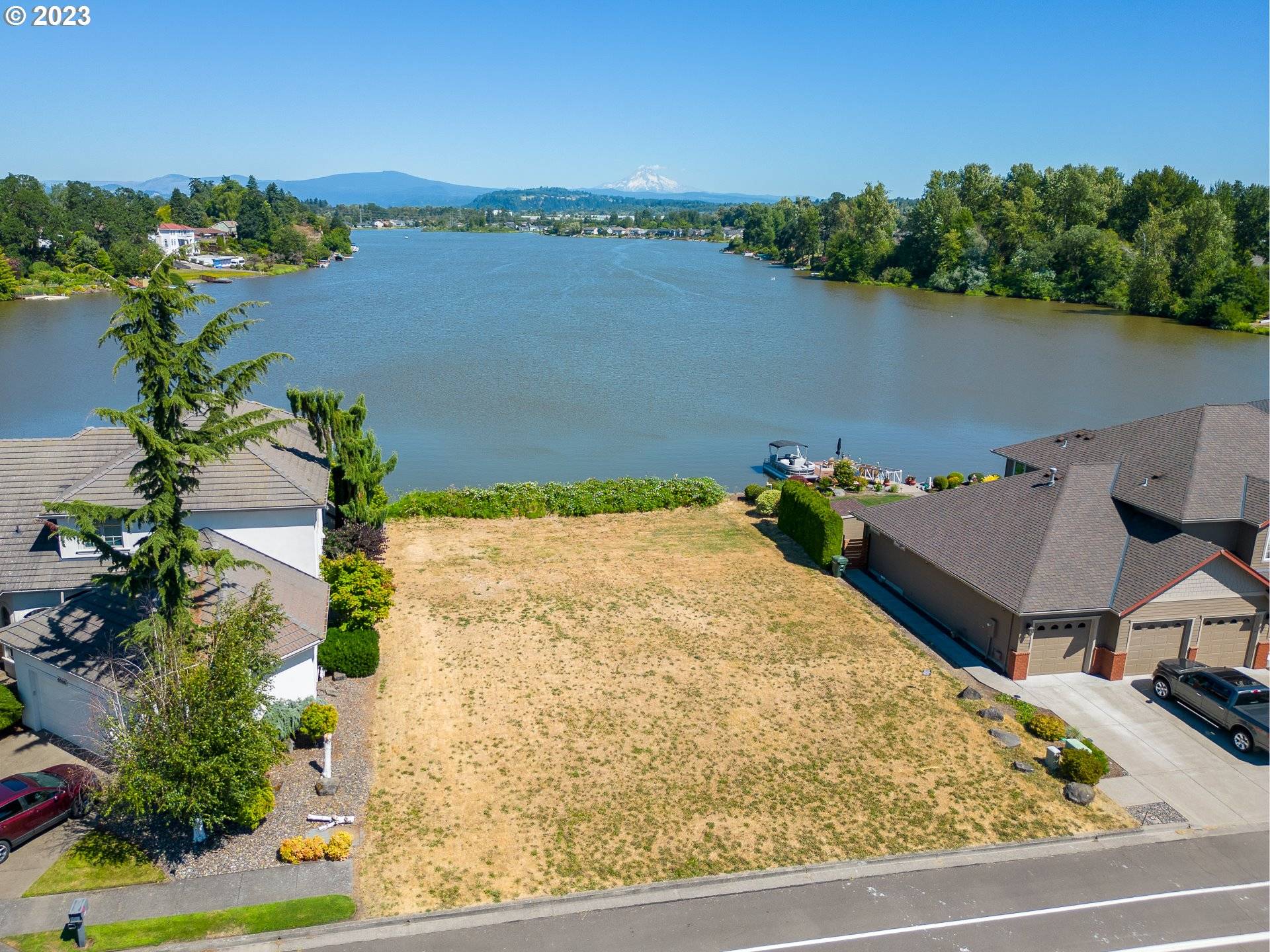 Fairview, OR 97024,4058 NE FAIRVIEW LAKE WAY