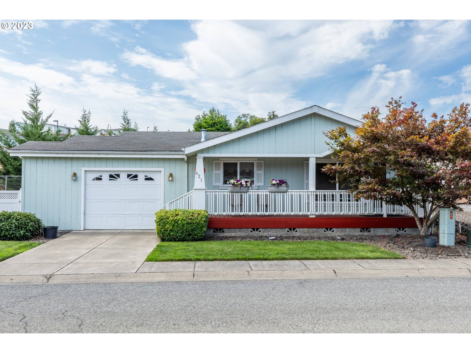 Roseburg, OR 97471,421 JACOB HALE WAY