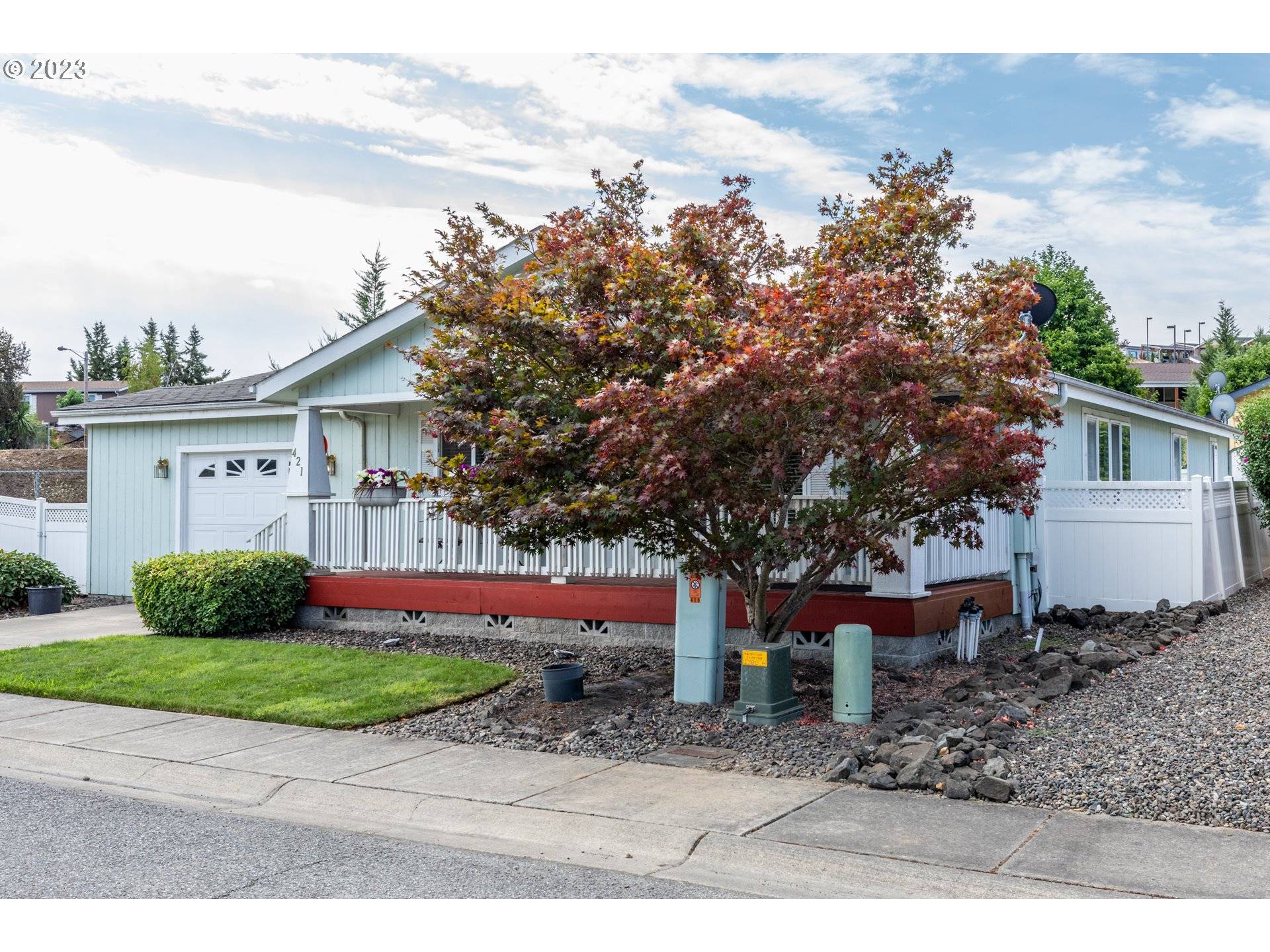 Roseburg, OR 97471,421 JACOB HALE WAY