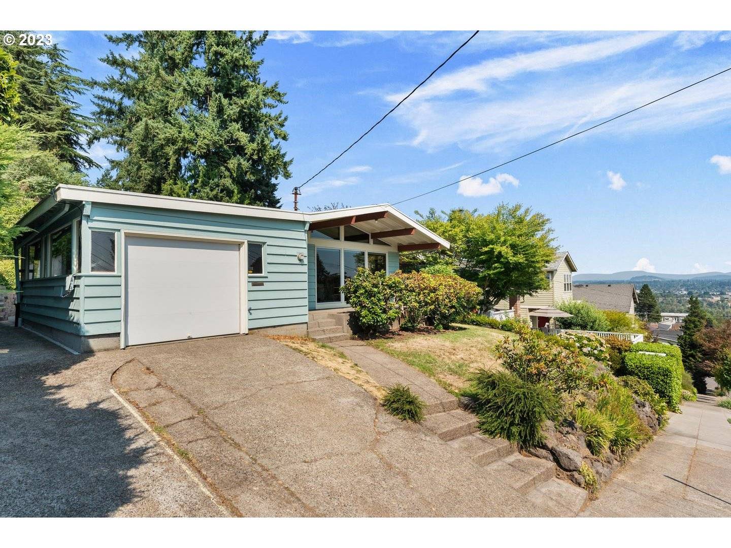 Portland, OR 97239,201 SW BANCROFT ST