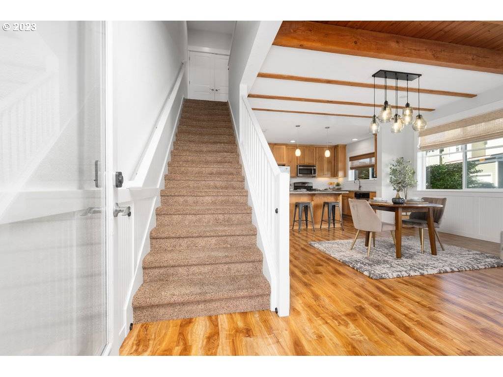 Astoria, OR 97103,230 Maritime LN