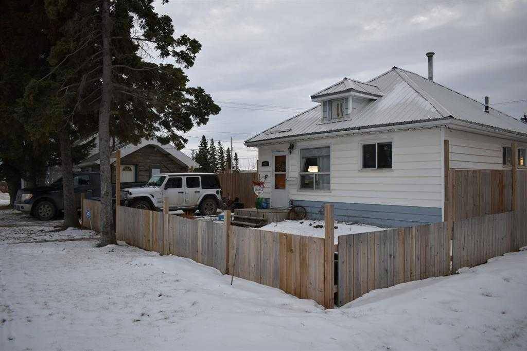 Beaverlodge, AB T0H 0C0,905 3rd AVE