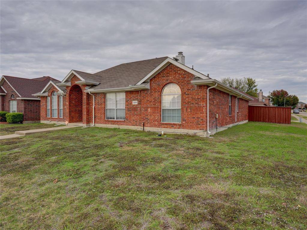 Lancaster, TX 75146,2215 W Thoroughbred Drive