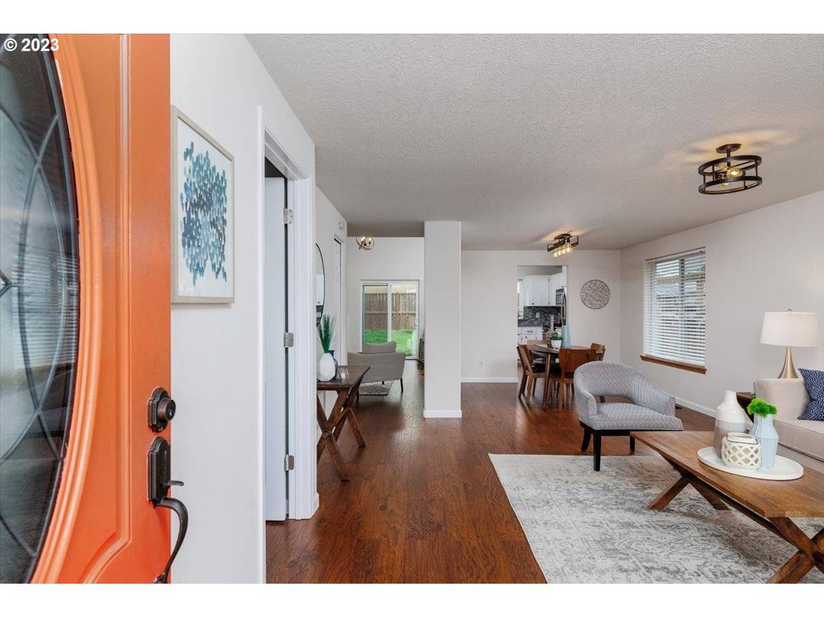 Hillsboro, OR 97123,6147 SE GREEN CT