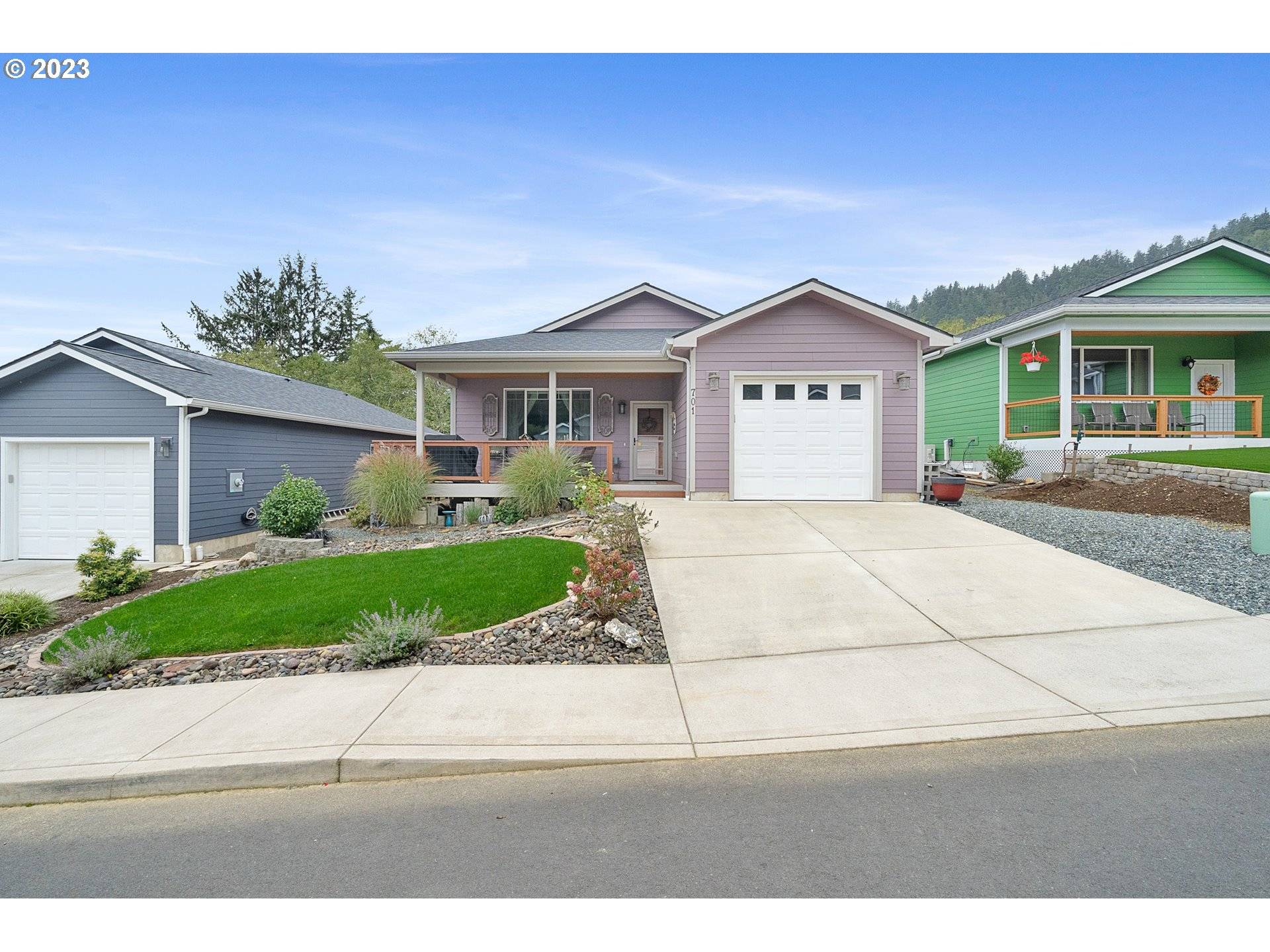 Garibaldi, OR 97118,701 Vine Maple LN