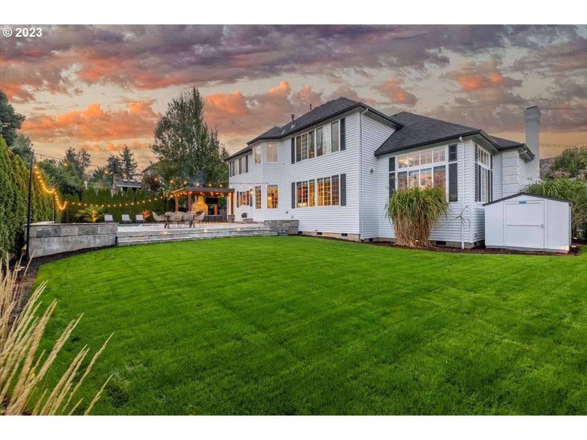 17312 BERGIS FARM DR, Lake Oswego, OR 97034