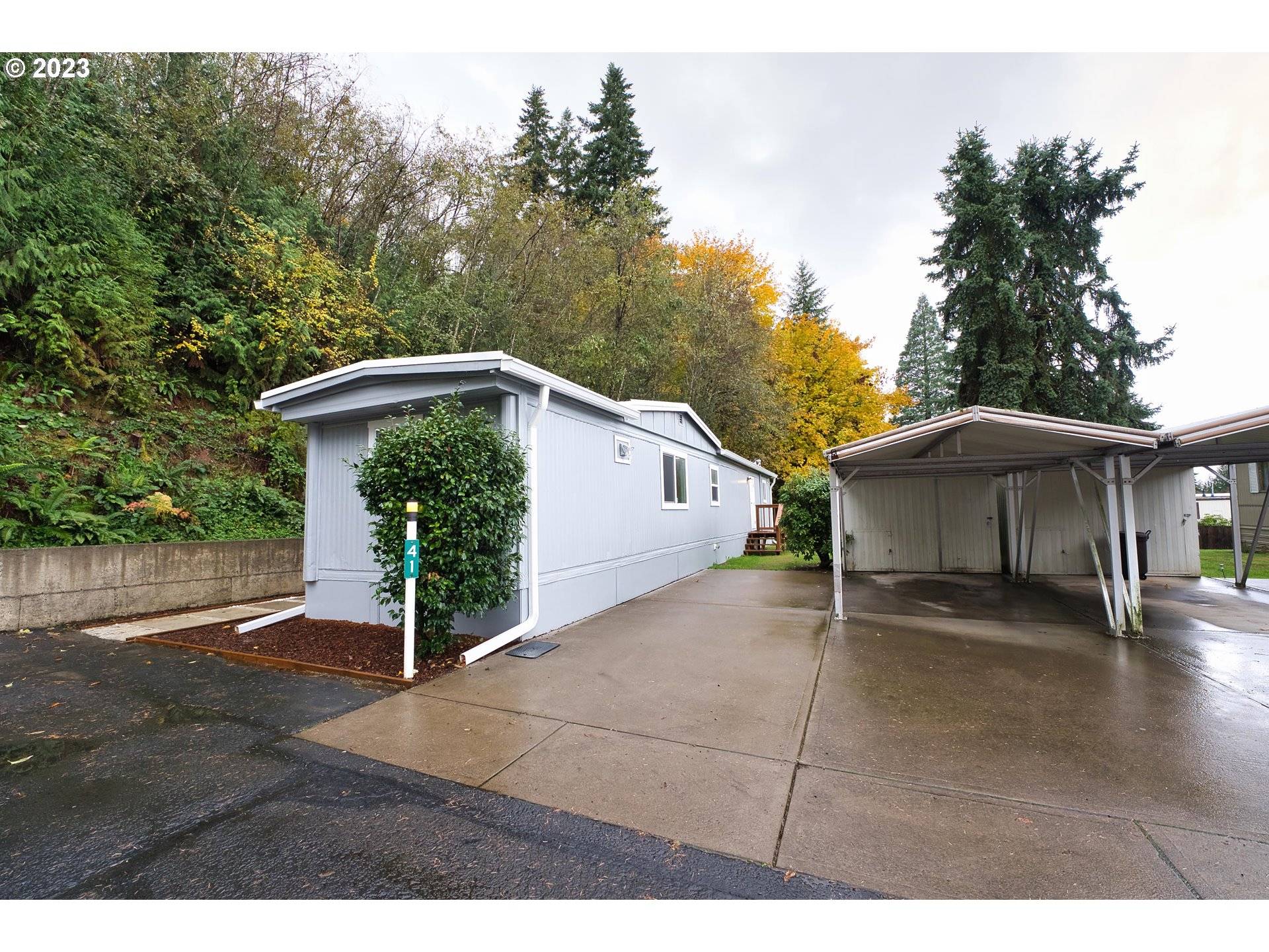 Sandy, OR 97055,17655 BLUFF RD #41