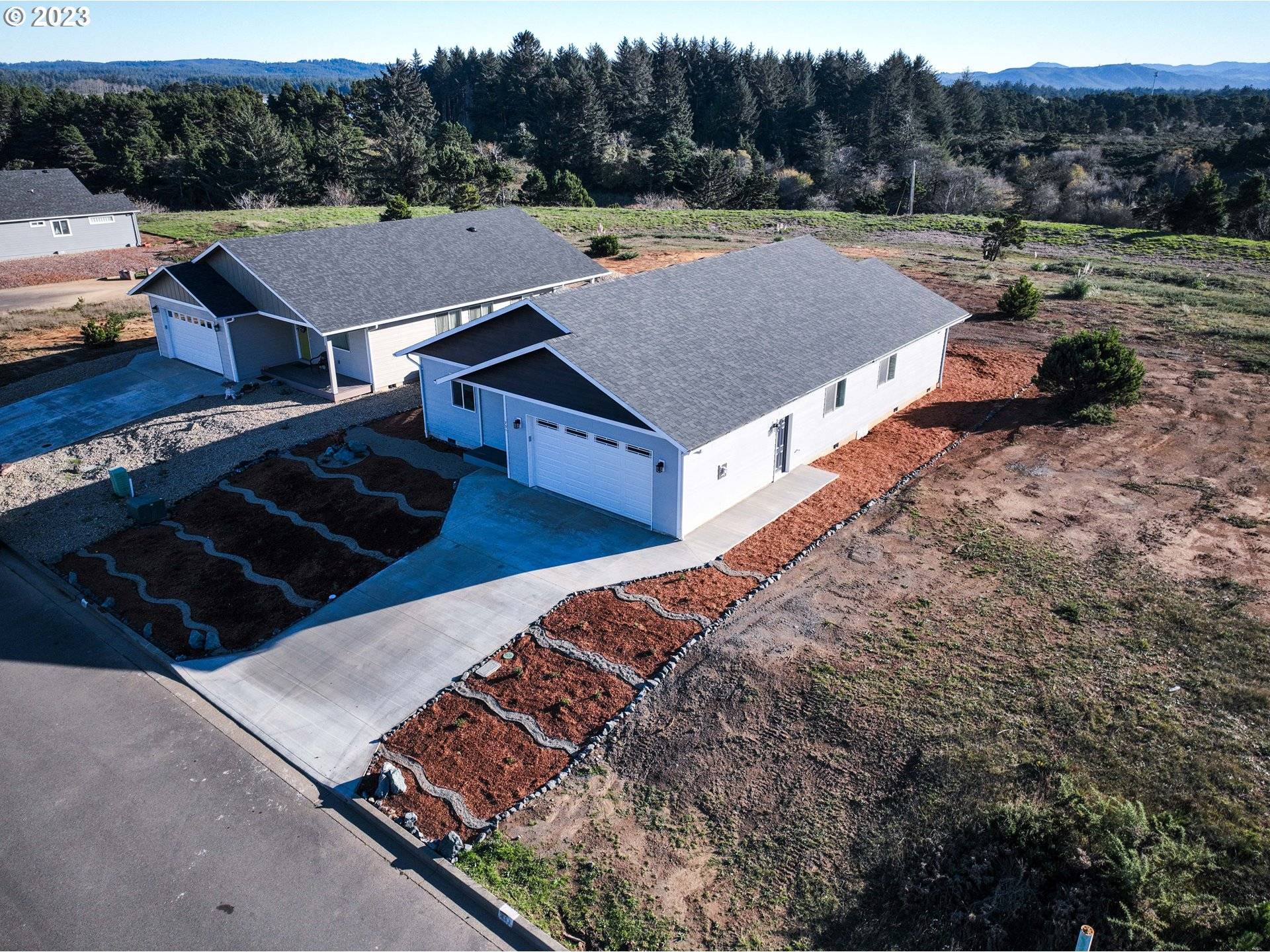 Bandon, OR 97411,731 SEACREST DR