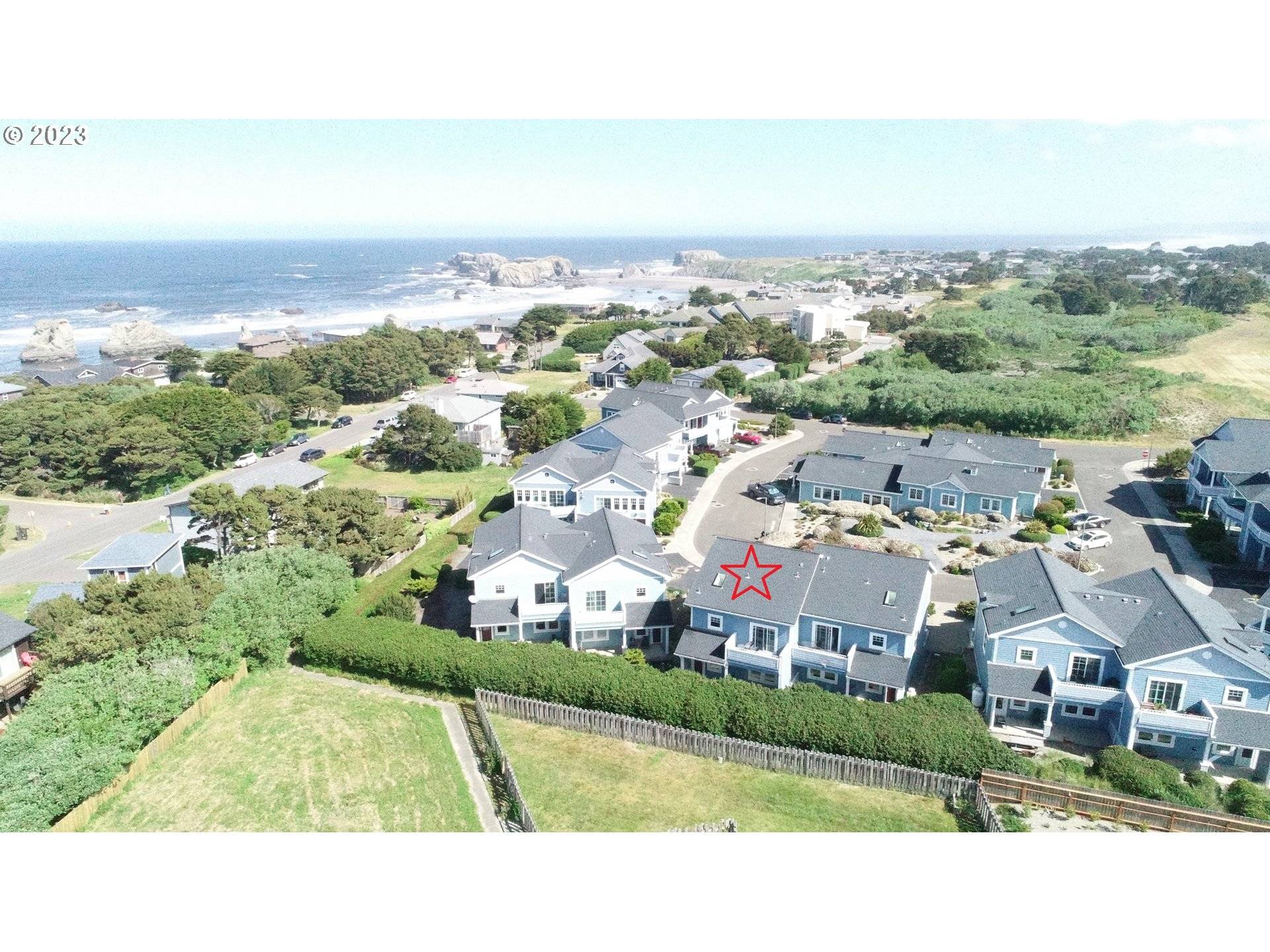 Bandon, OR 97411,1359 VILLAGE LOOP