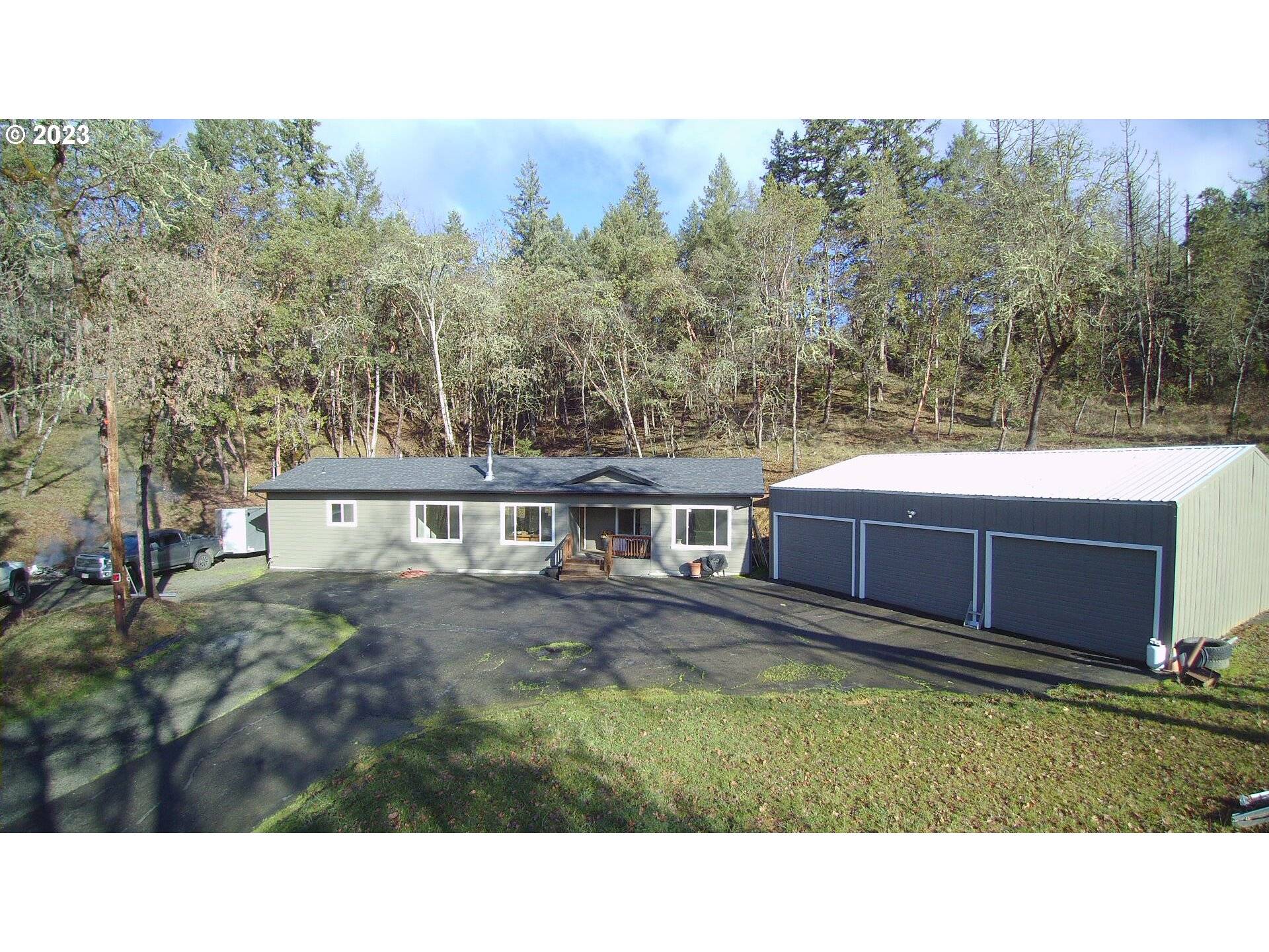 Roseburg, OR 97471,221 GREENHILL DR