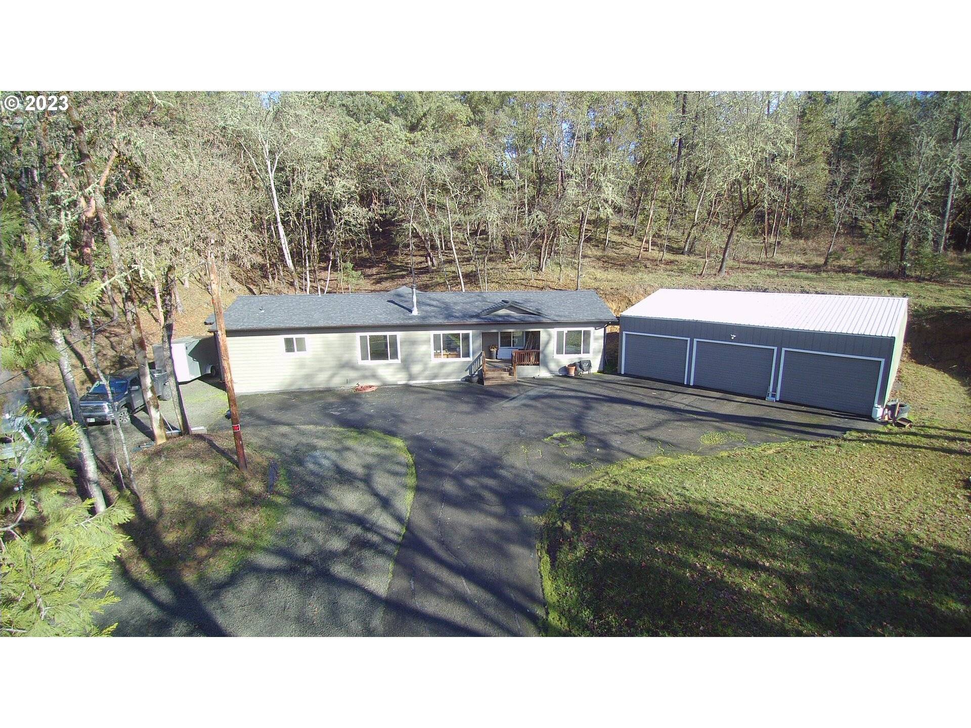 Roseburg, OR 97471,221 GREENHILL DR