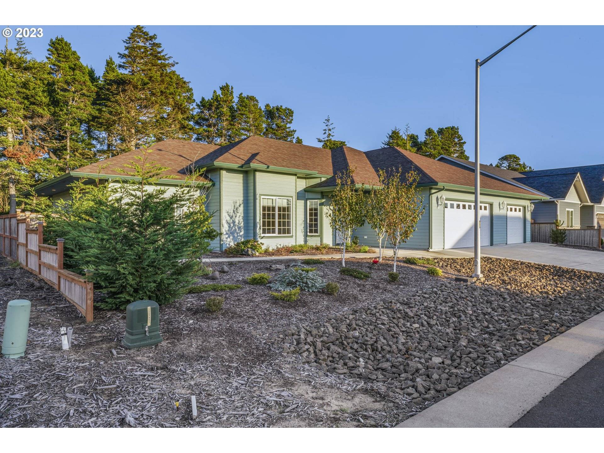 Florence, OR 97439,4180 Dunbar WAY