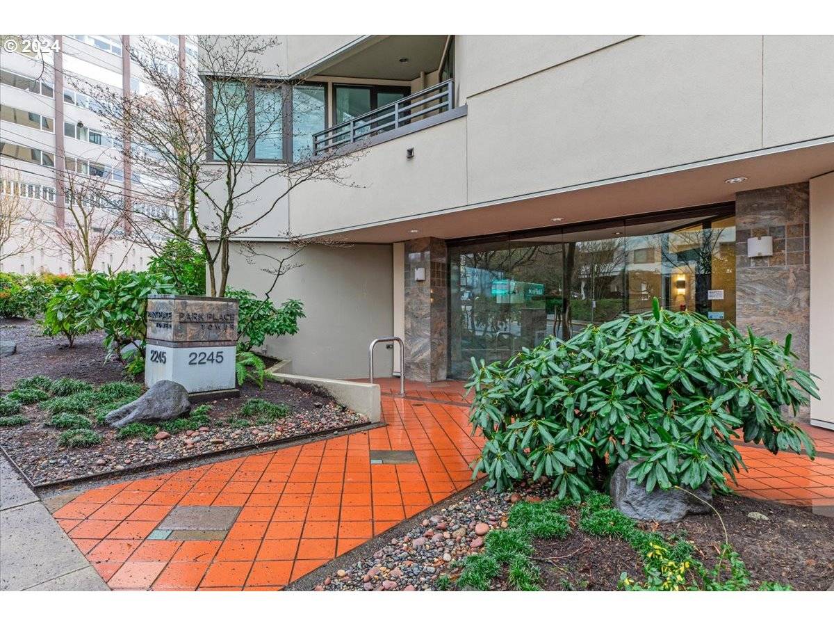 Portland, OR 97205,2245 SW PARK PL #7B