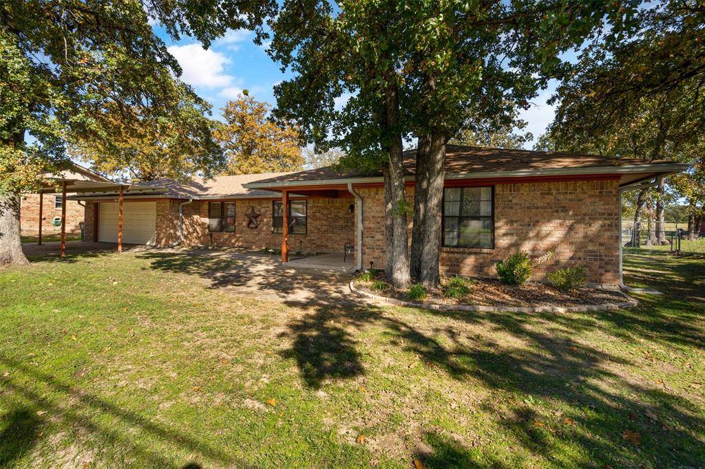 Granbury, TX 76049,2613 Oaks Drive