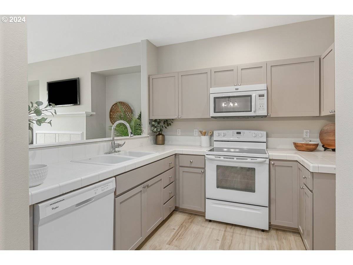 6273 SW 208TH TER, Beaverton, OR 97078