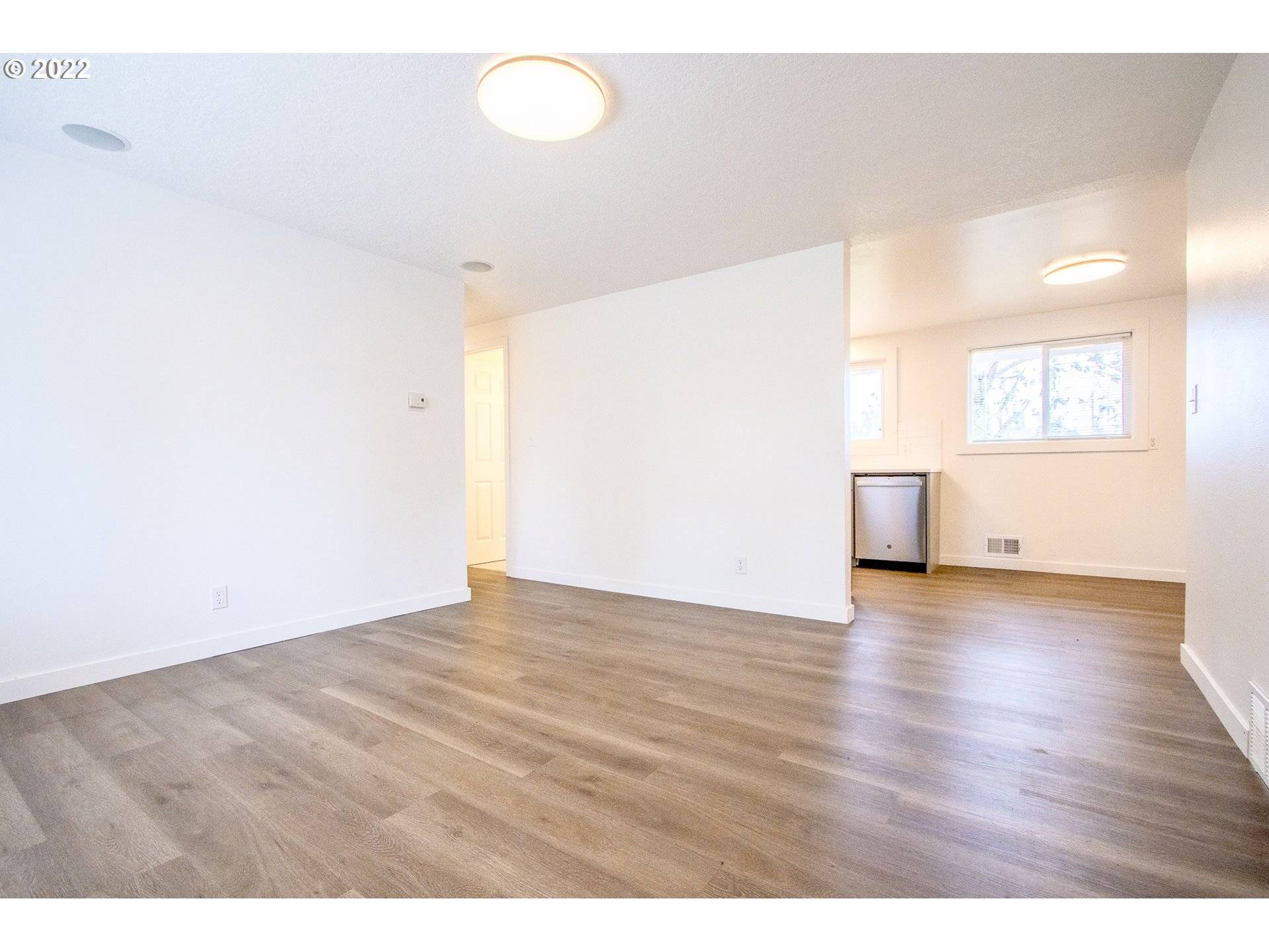 Oregon City, OR 97045,409 EASTFIELD DR