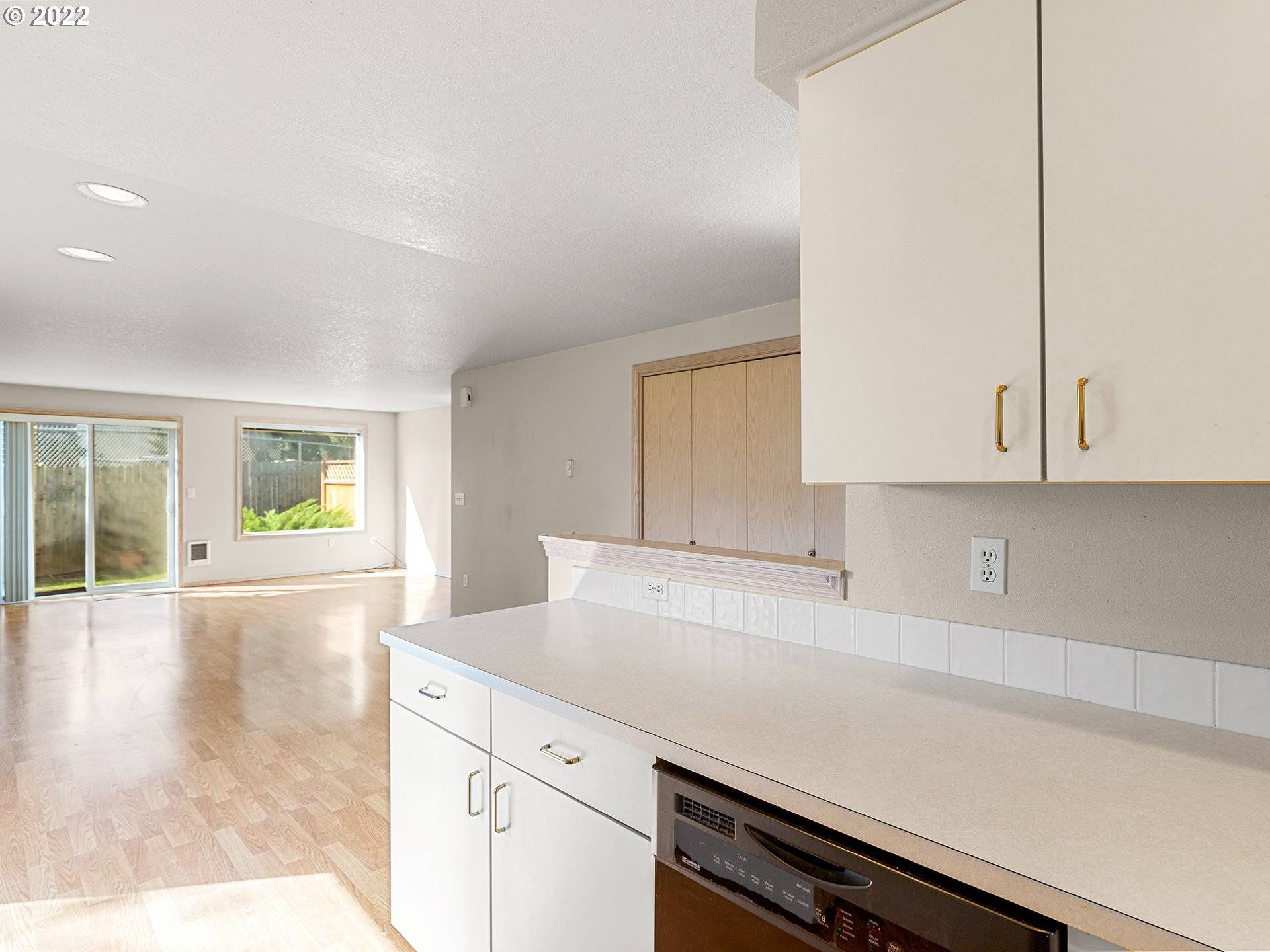 Vancouver, WA 98661,5301 PLOMONDON ST #16D